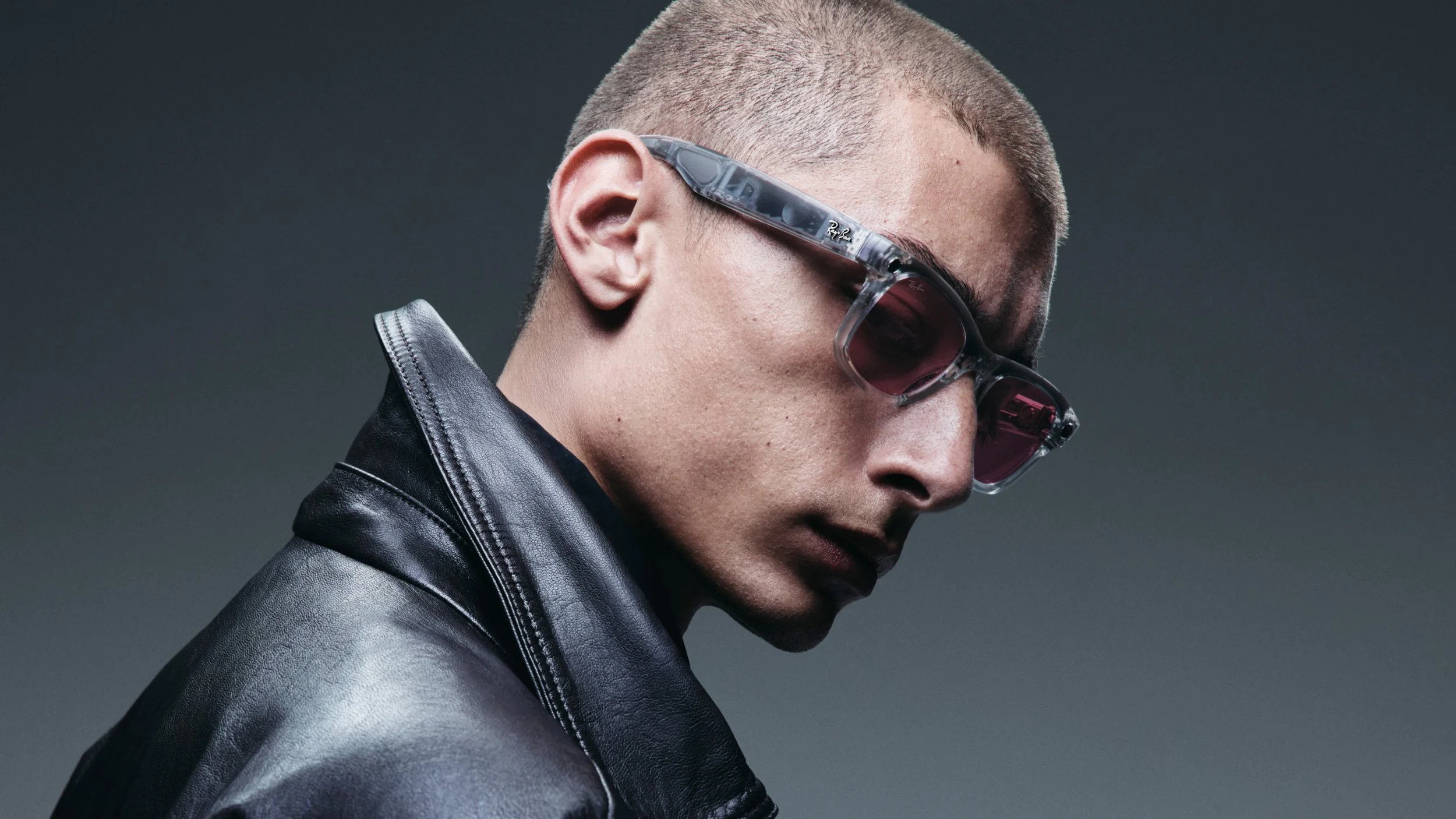 20250721_HO25CoreLTEMaleClean_Lemon_Ray-Ban_Meta_WF_Matte_Transparent_Ruby_Studio_Generic_7680x4320_16_9.jpg