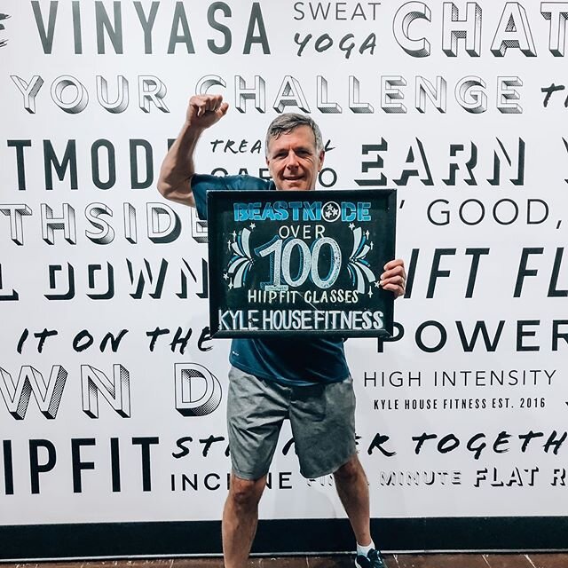 Let&rsquo;s all congratulate John for completing over 100 HIIPfit classes. &ldquo;I am in much better shape then when I started!&rdquo; says John. He has increased mobility, endurance and strength. Keep up the great work John!💪🏼😁
#beastmode #flex 