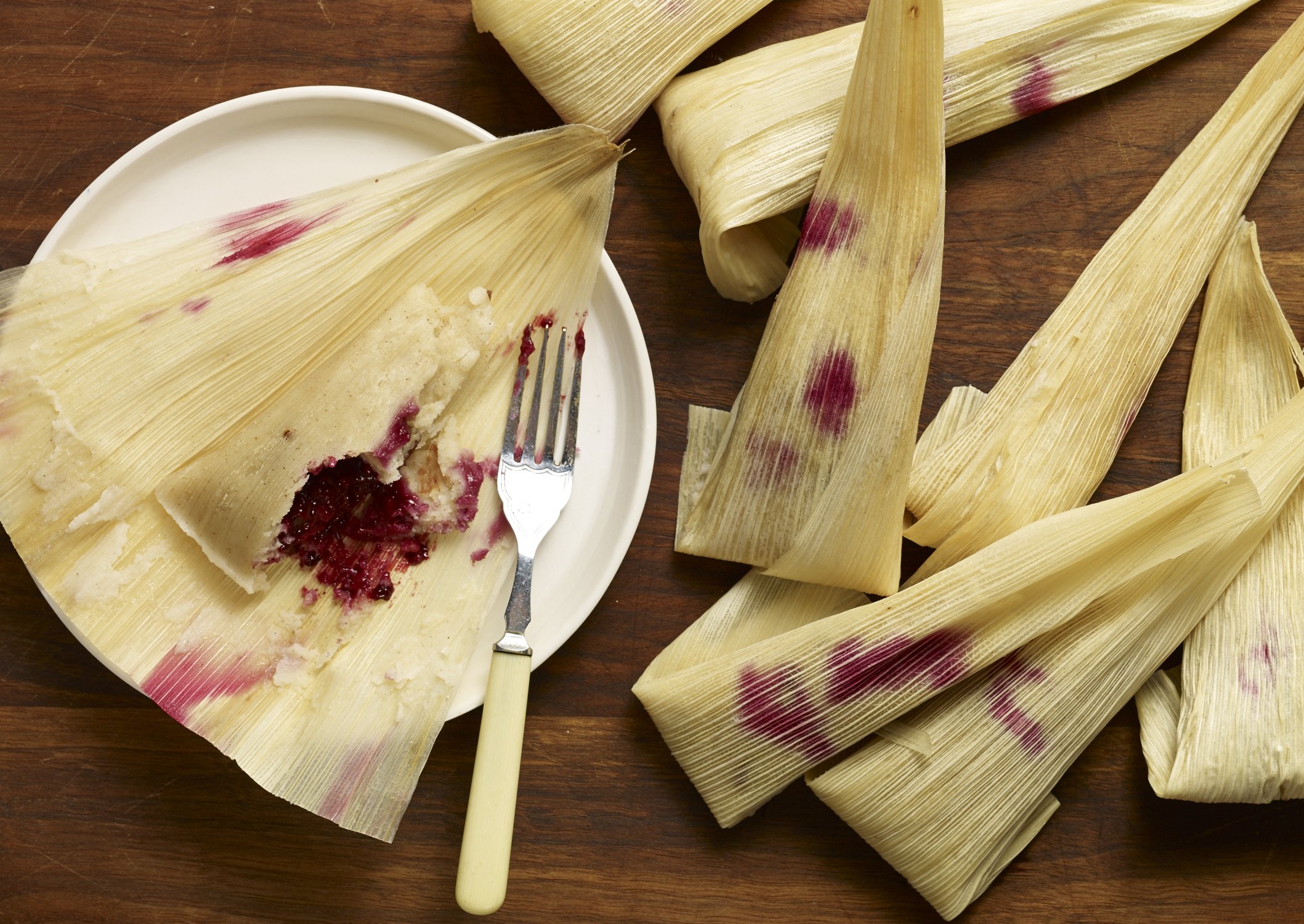 151120_PatiJinich_BlackBerryPecanTamales_875.jpg