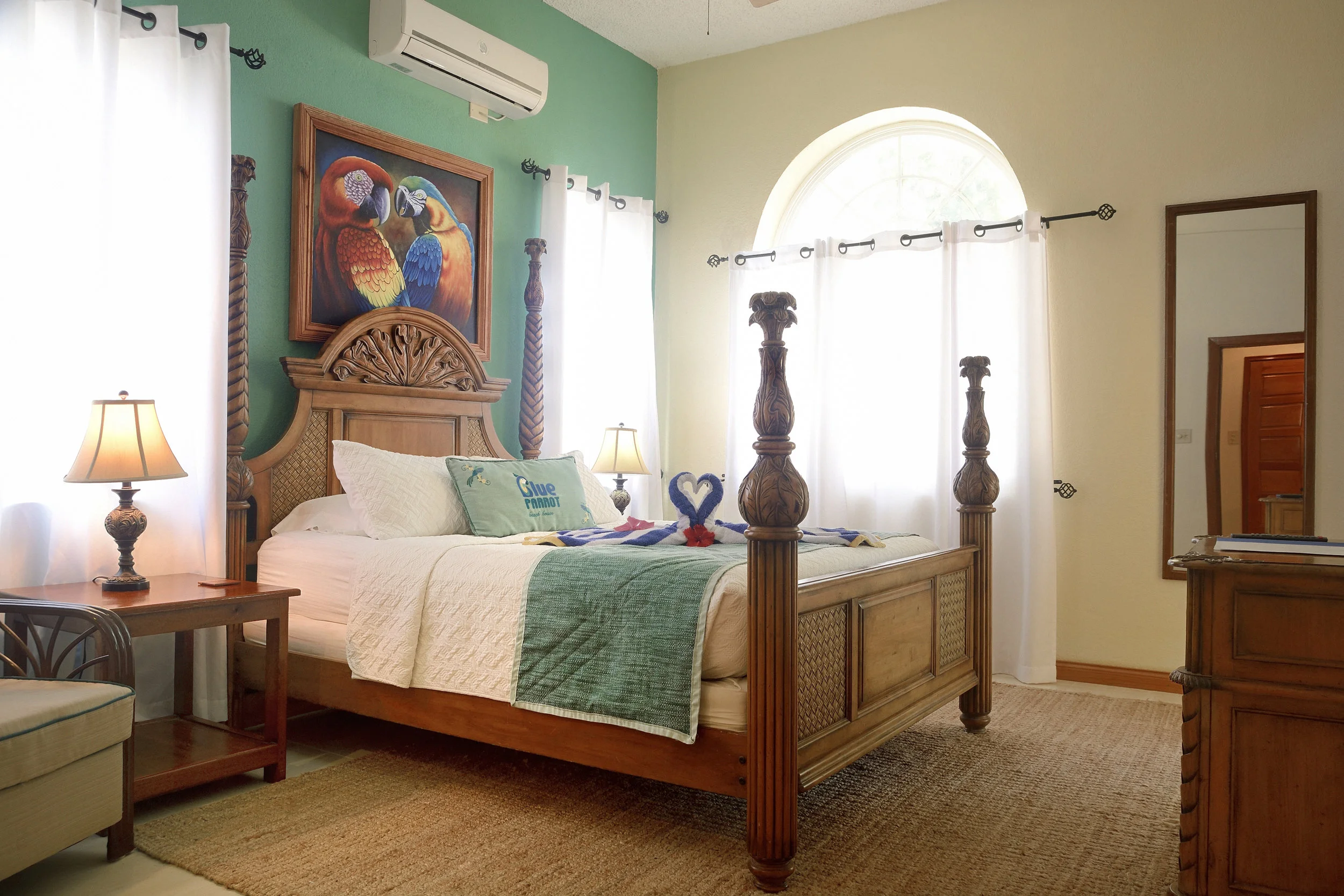 Lower parrot room.jpg