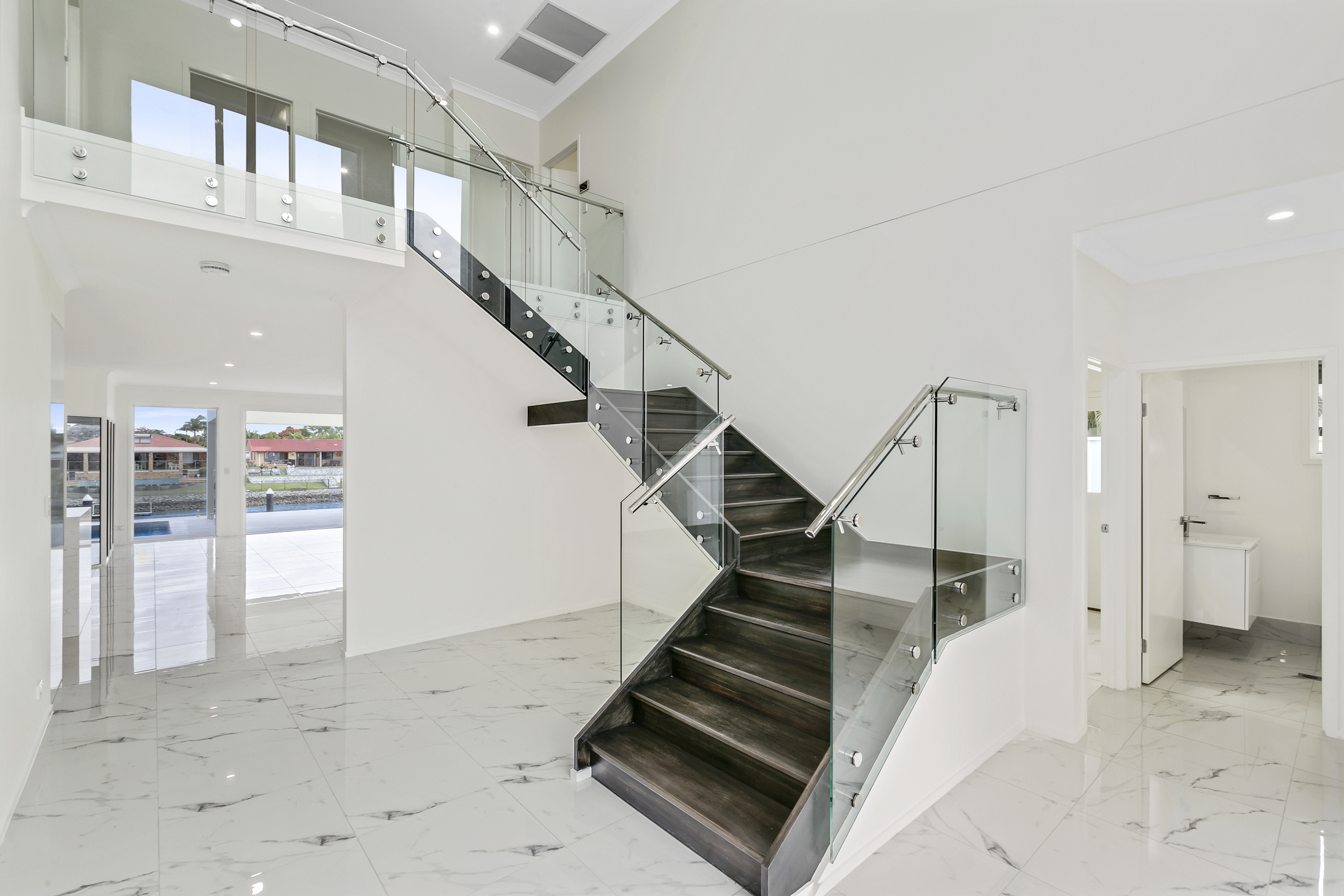 018_Open2view_ID393844-22_McIlwain_Drive.jpg