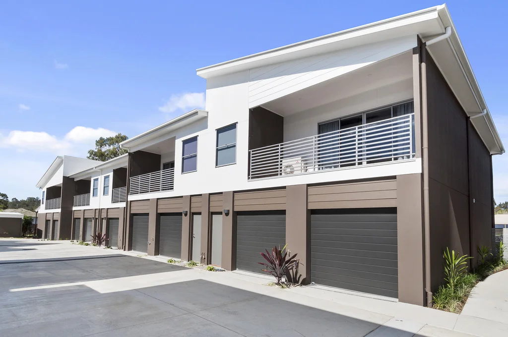 017_Open2view_ID410235-2_Carnavon_Court__Oxenford__Gold_Coast_.jpg