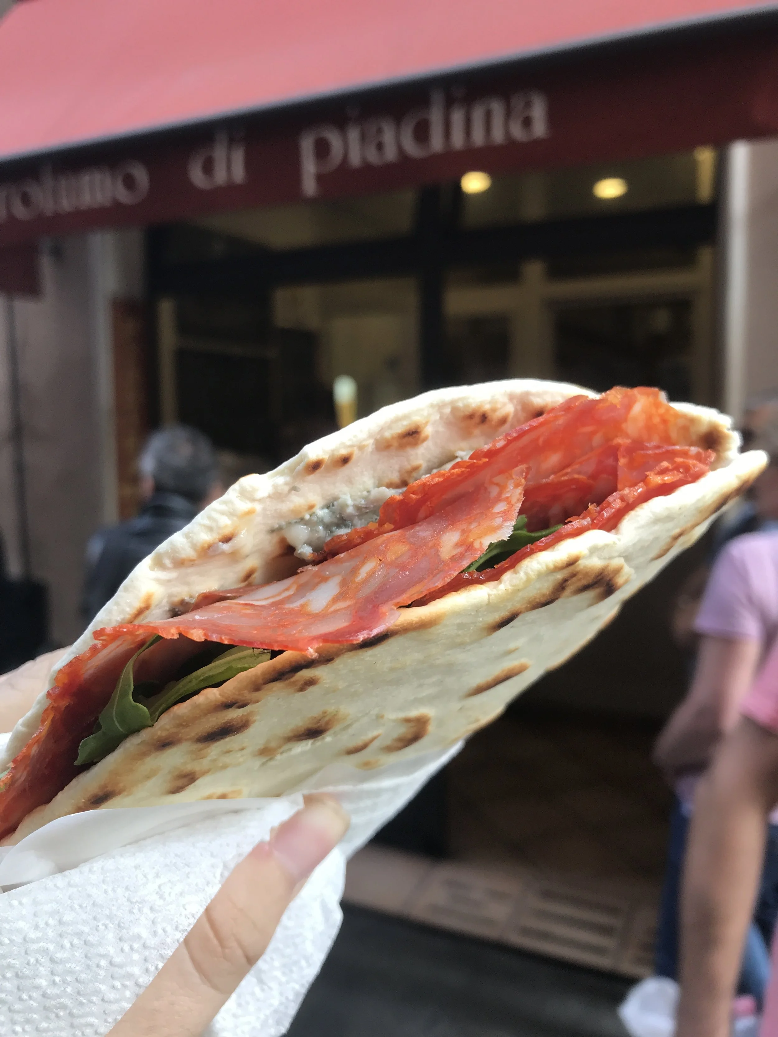 31:30 - Padiana - Gorgonzola &amp; Salame Piccante with Arugula