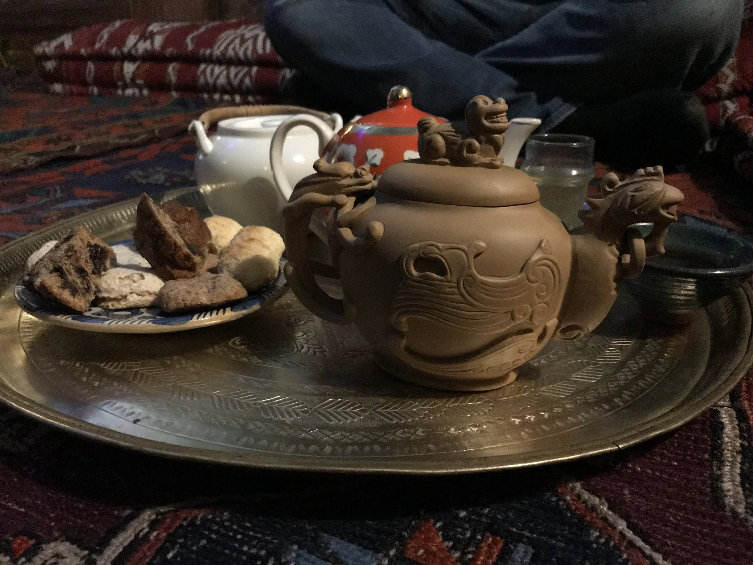 47:30 - Mago Merlino tea shop - various teas