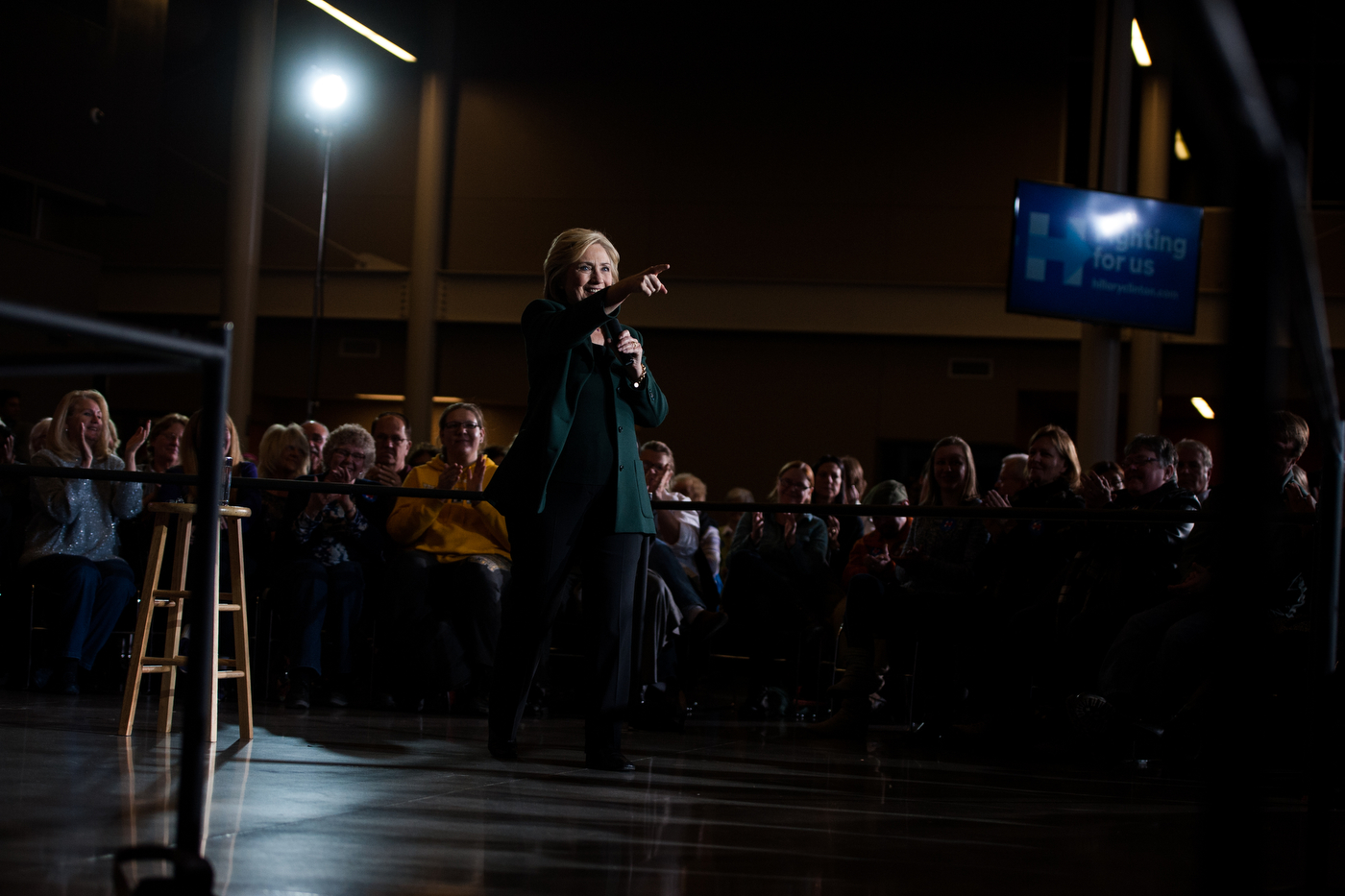  Democratic U.S. presidential candidate Hillary Clinton points to a question in the audience at a campaign event at Clinton Middle School in Clinton, Iowa on November 22, 2015.  