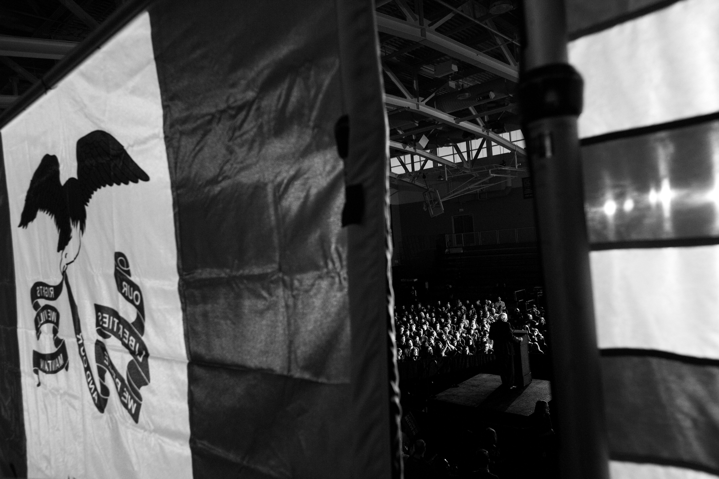  U.S. Democratic presidential candidate Bernie Sanders speaks at a town hall campaign event Grinnell College in Grinnell, Iowa on January 25.  