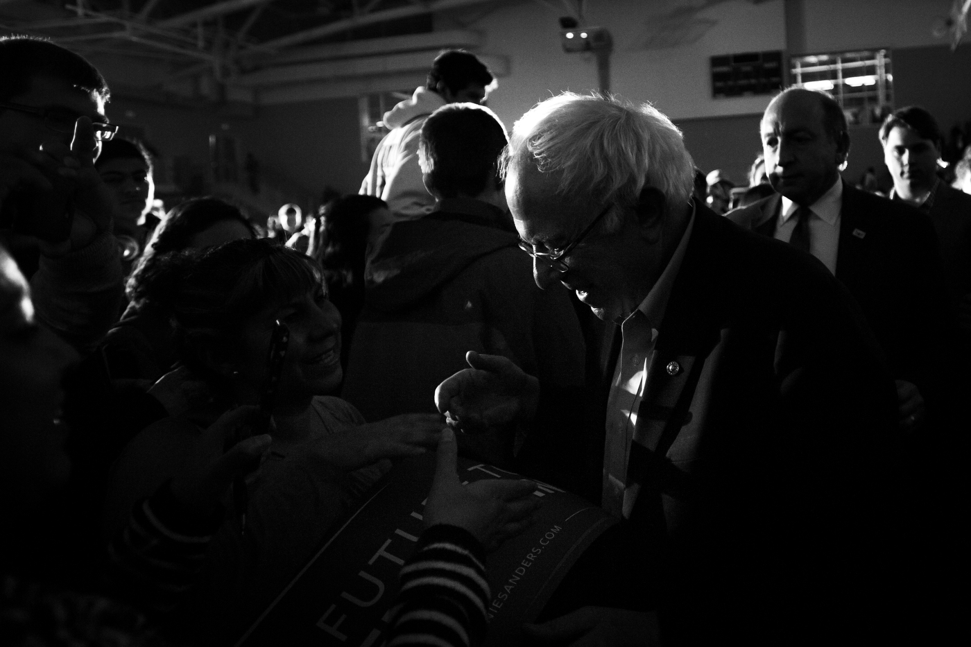  U.S. Democratic presidential candidate Bernie Sanders greets supporters after speaking during a campaign event at Grinnell College in Grinnell, Iowa on January 25. 