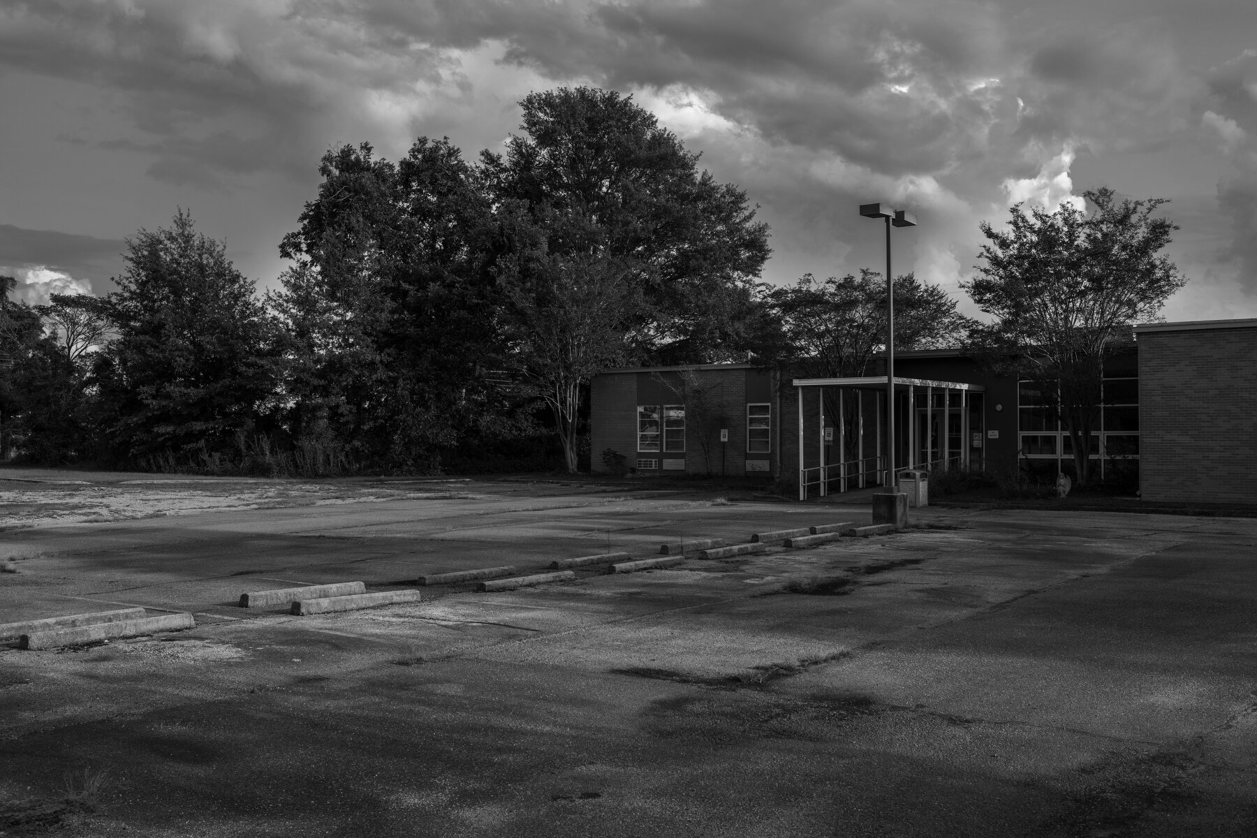  The building that formerly housed the Quitman County Hospital sits empty in Mark, MS. The hospital closed in late 2016, leaving most people in Quitman County at least 30 minutes from the nearest hospital and oftentimes over an hour to a trauma cente