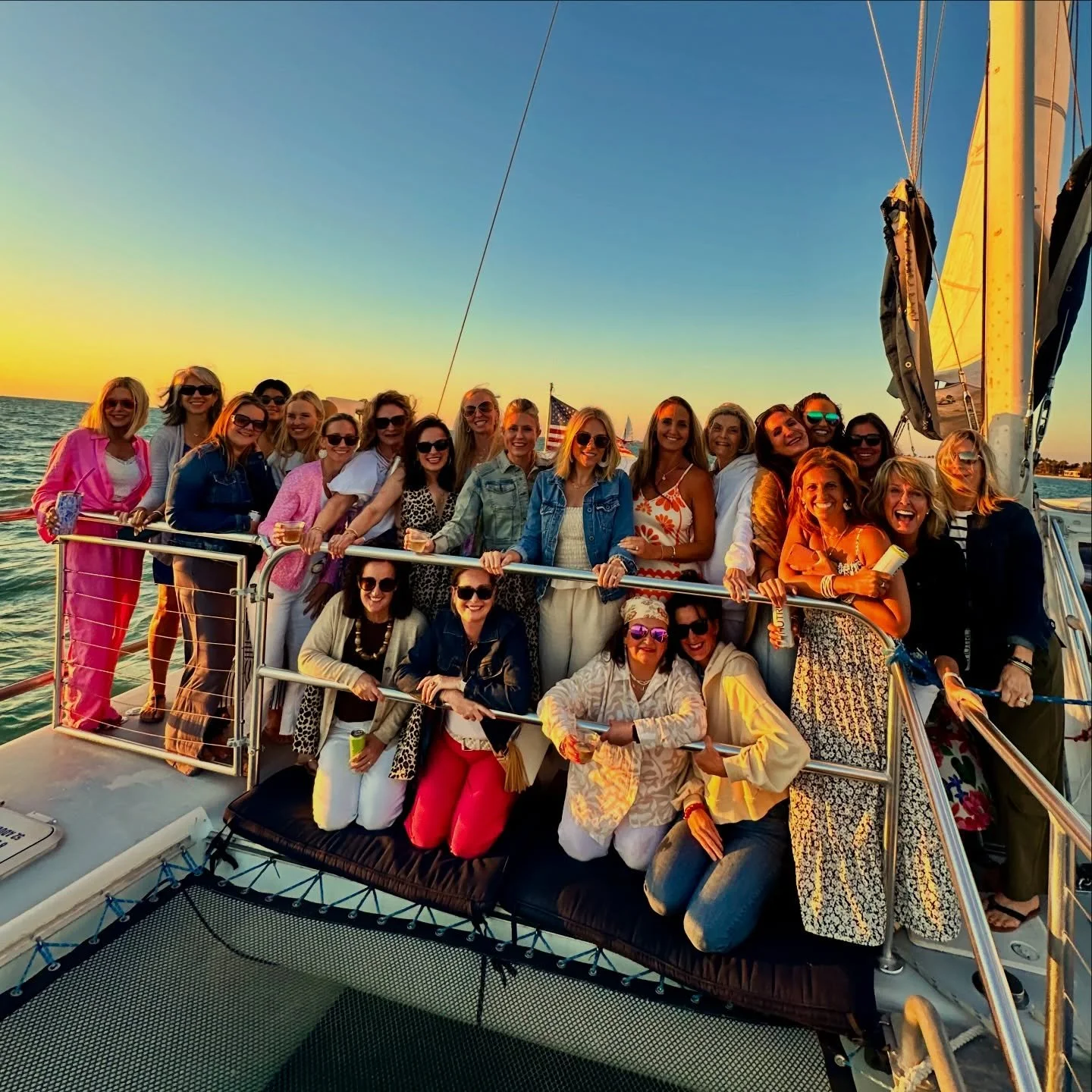 Sunday night with these faces&hellip; my heart is so full. 🌅🦩

It truly could not have been a more perfect evening.
Celebrating 10 years of The Sand Barre is very special&hellip; especially surrounded by so many faces who have been part of this jou