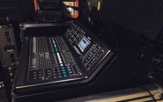 New case for the #m32 it's such a beast but damn it looks good. #midas #midasconsoles #midasmusic #livemusic #livesound #rnrcases