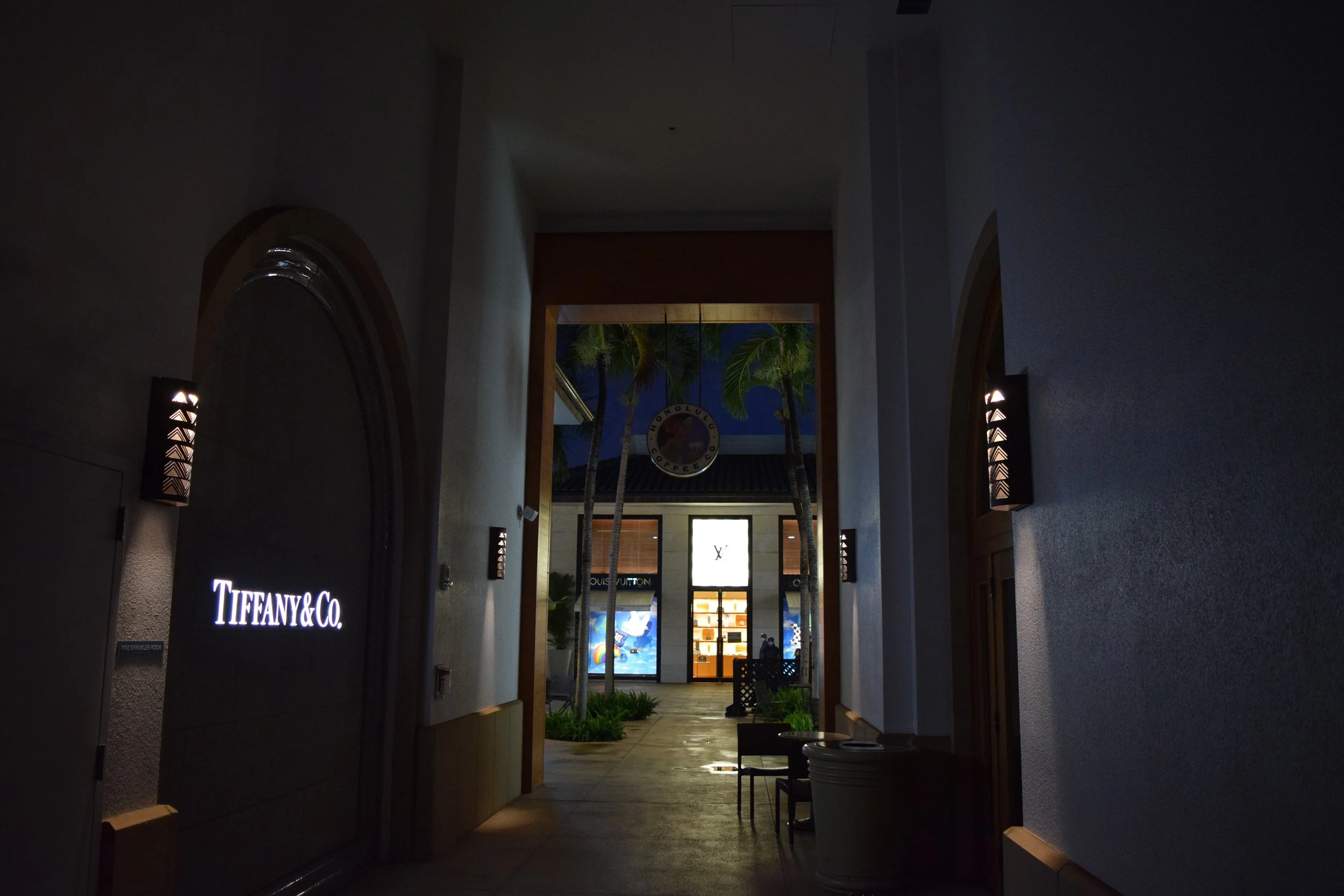 Shops at Wailea Upper Valley Sconces Night Tiffany's.jpg