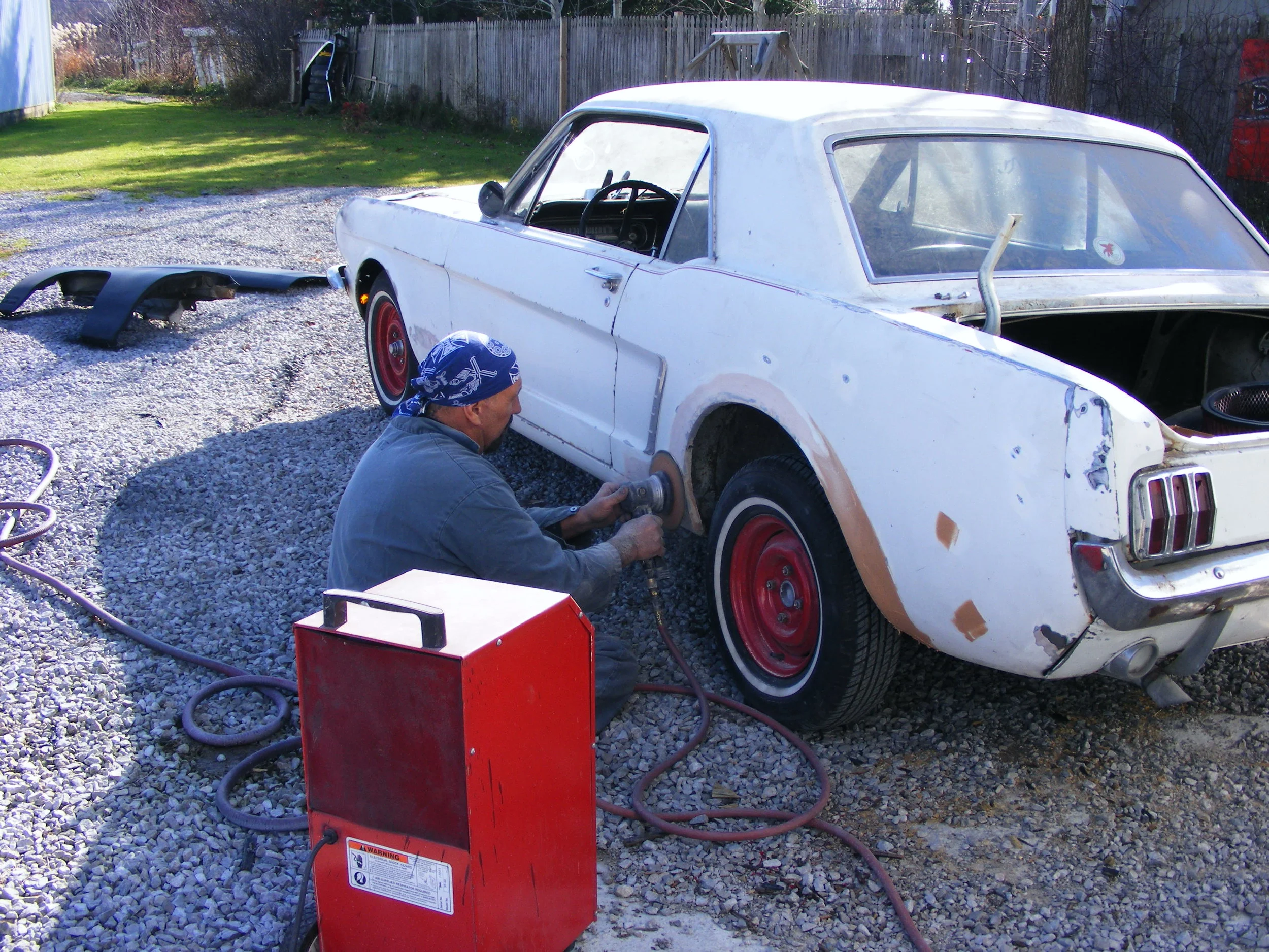 car progress 11-12-2011 009.JPG