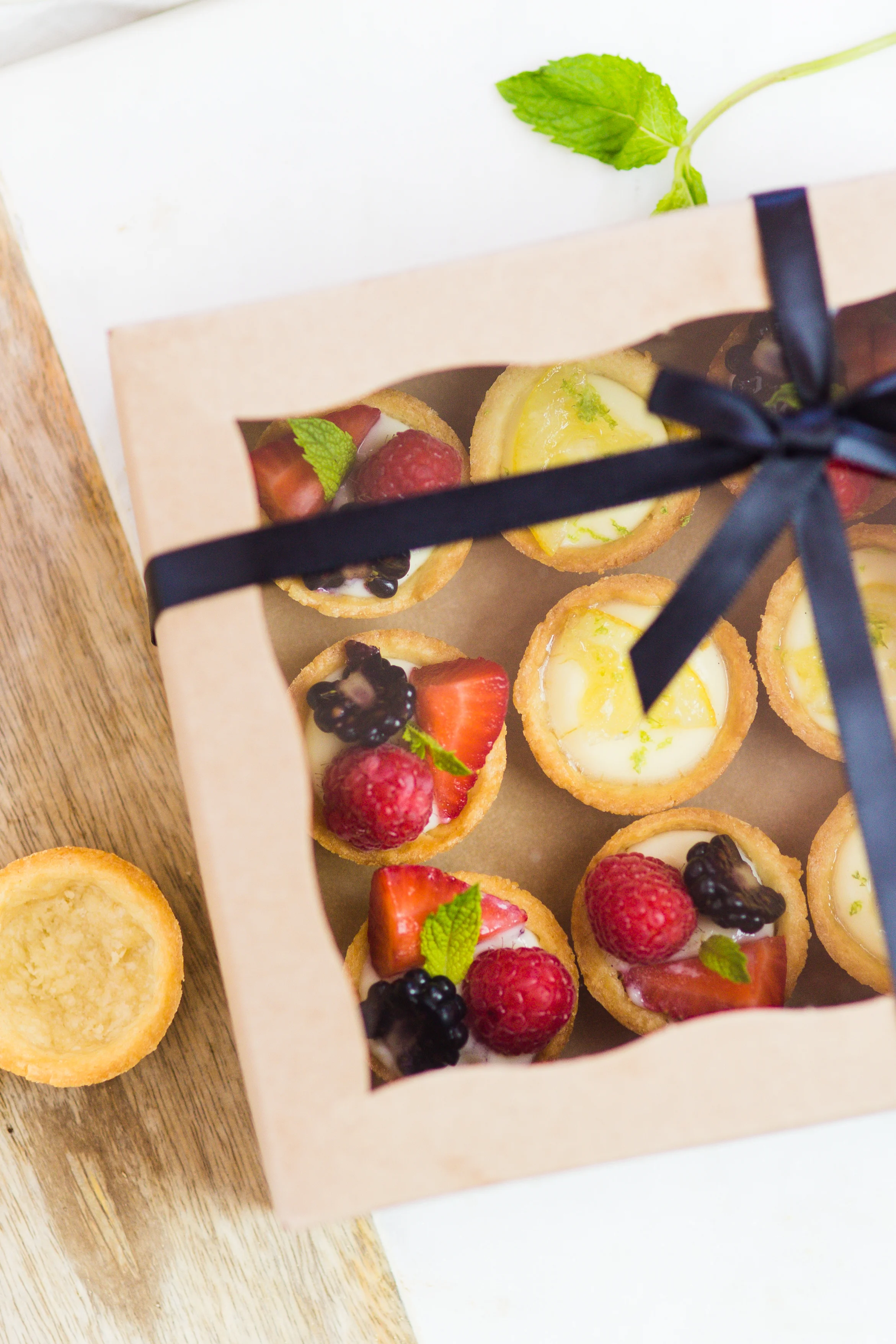 Assorted Mini Fruit Tart by Peggy's Kitchen