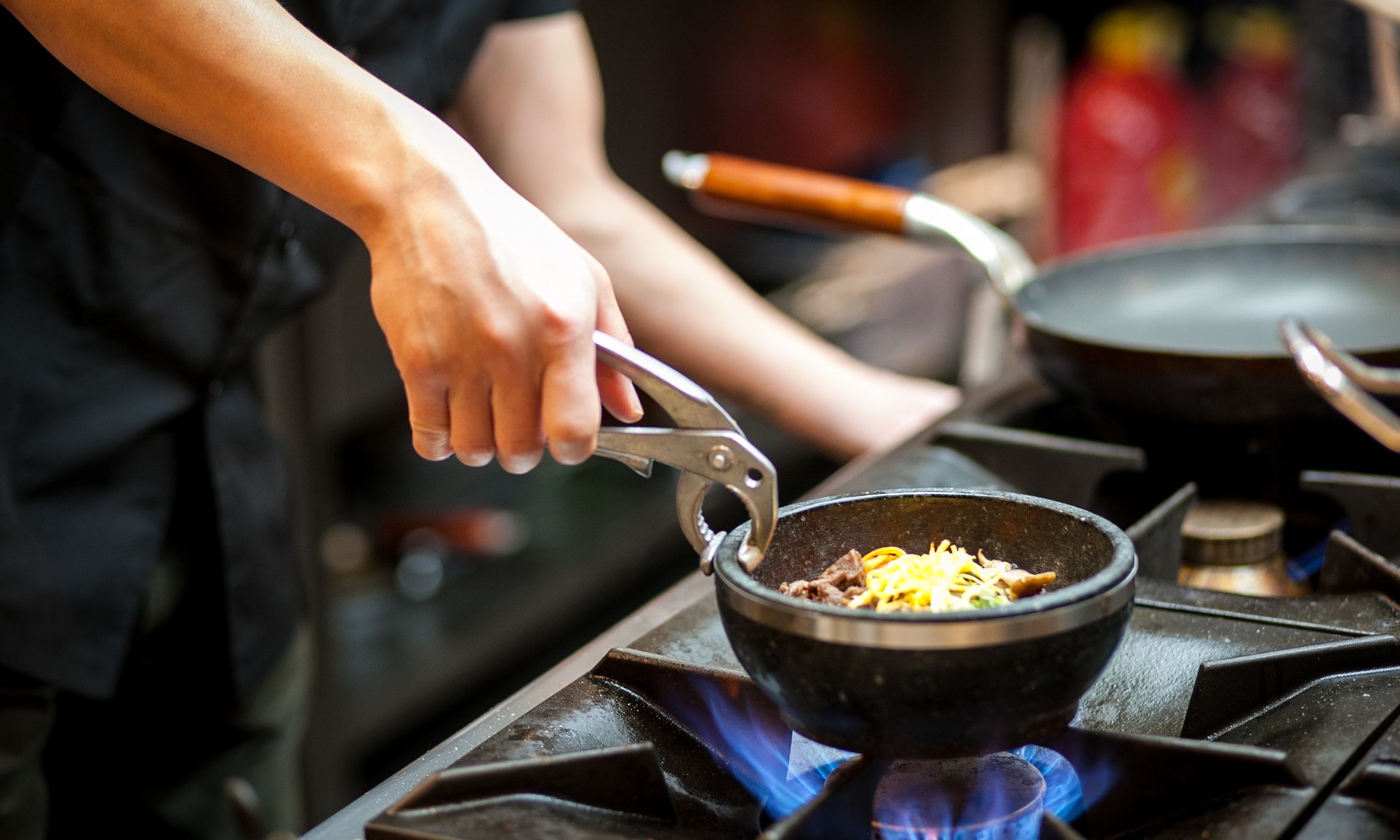 Dolsot+Bibimbap+-+Steintopf+auf+Flamme.jpg