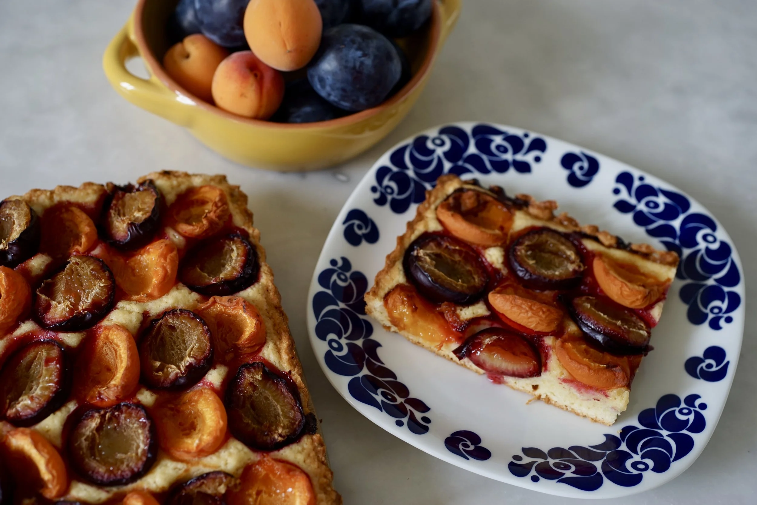 Plumpricot Cake