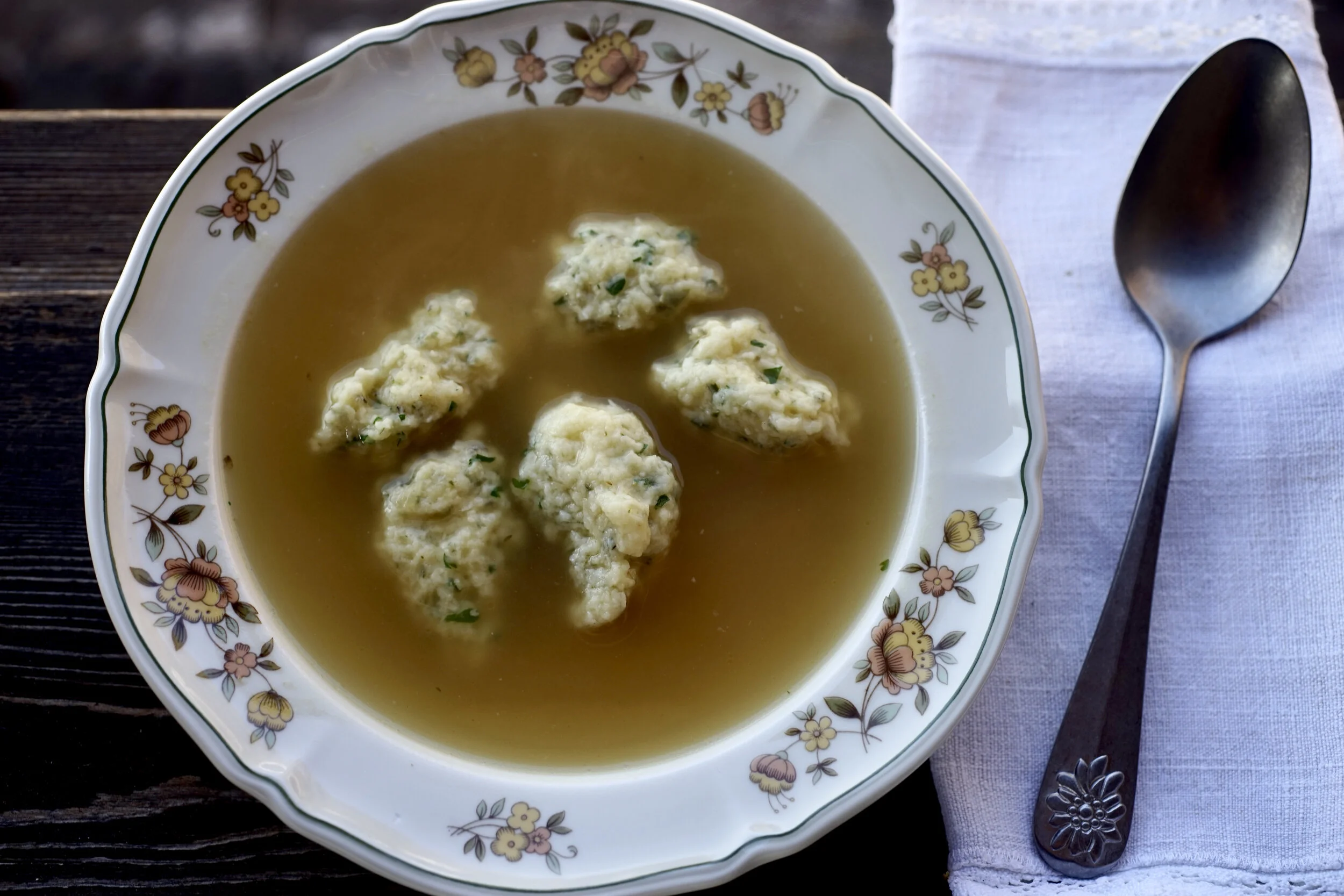 Käseklösschensuppe