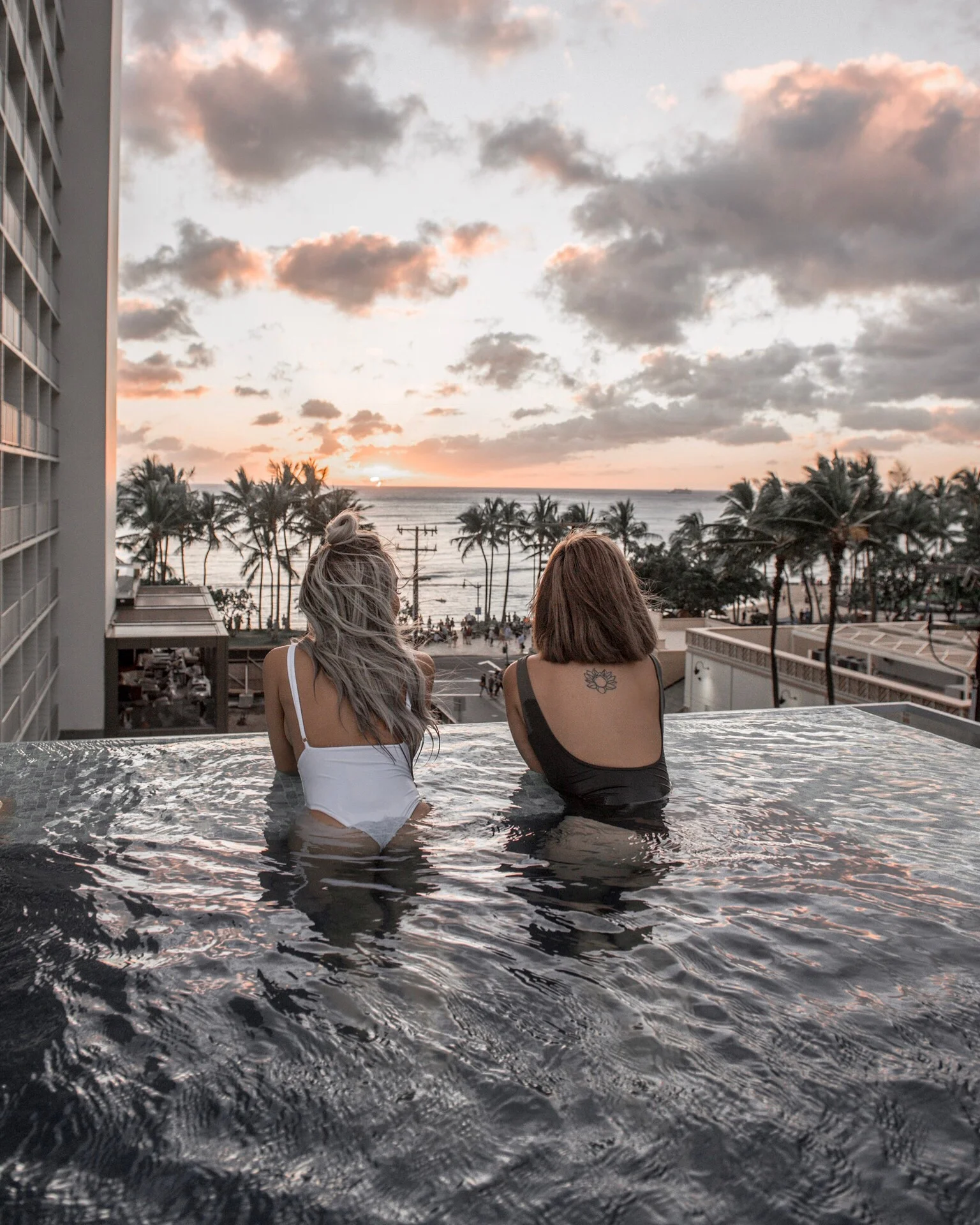 Alohilani Resort Waikiki Beach