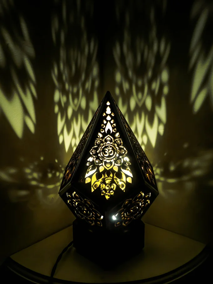 aum-natural-prism-680-x-2-.jpg