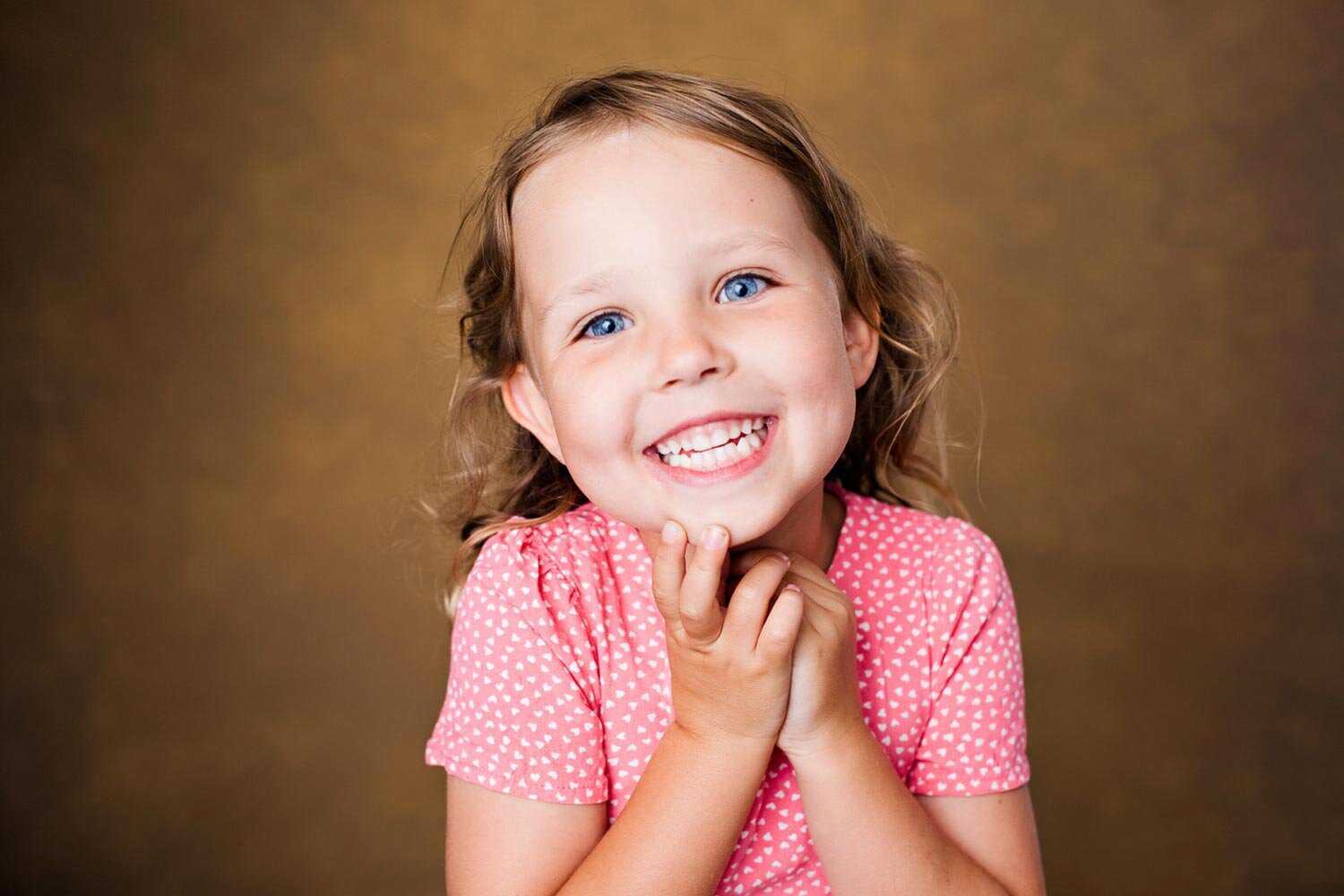 little-girl-portrait-photography-cambridge.jpg