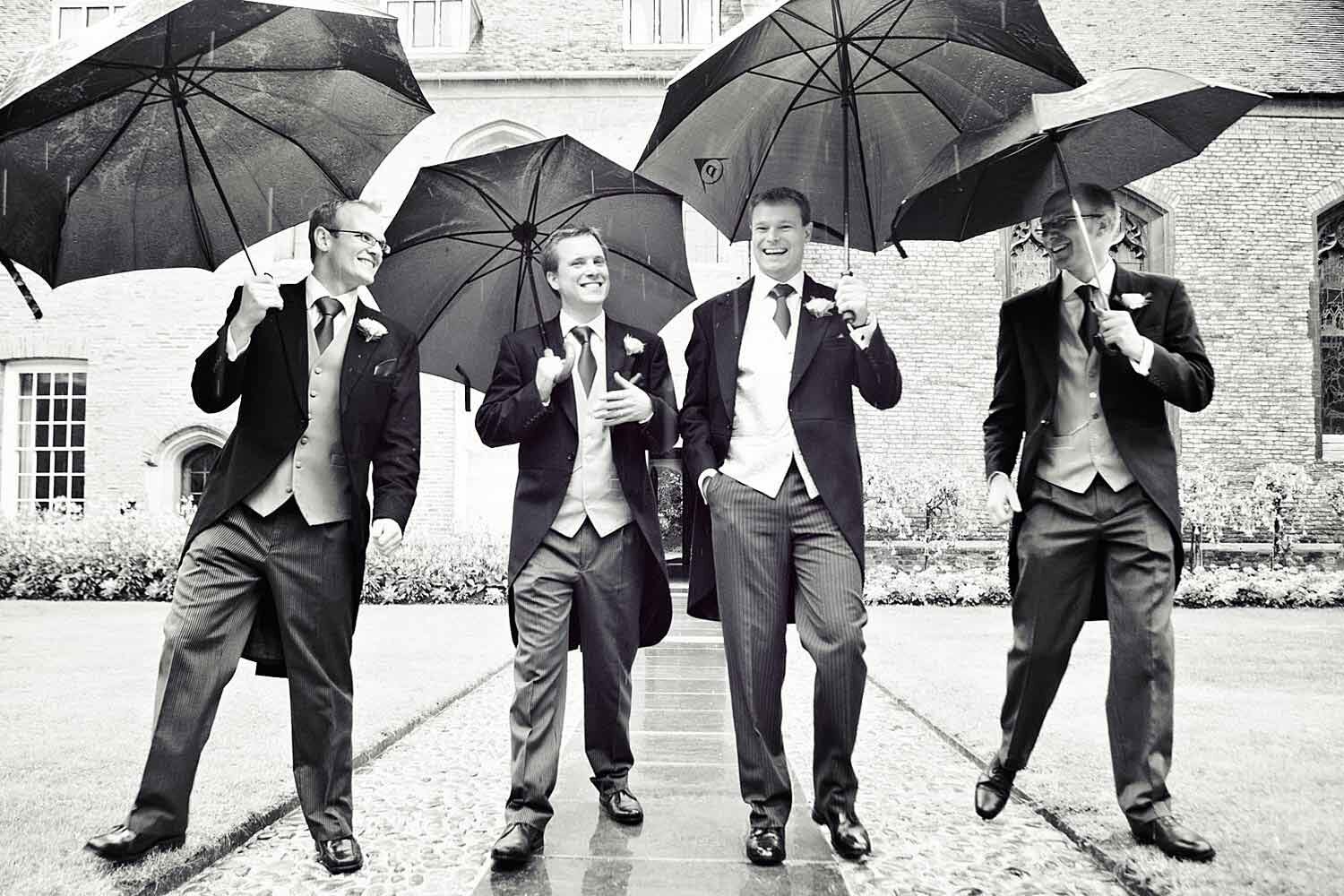 rainy-day-wedding-photography-magdalene-college-cambridge.jpg