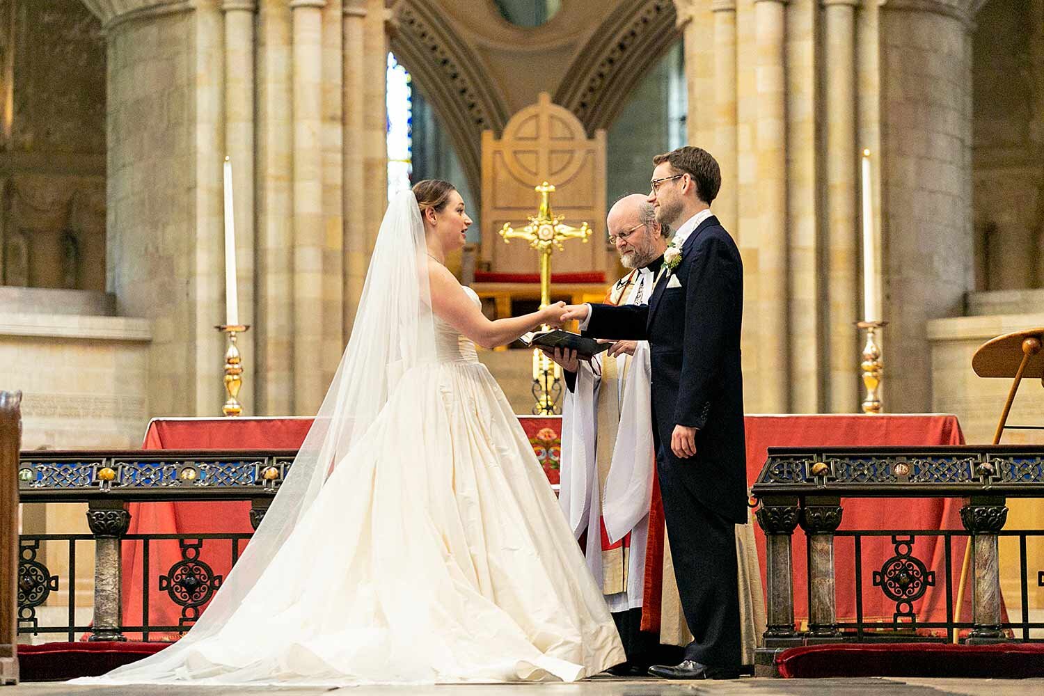 norwich-cathedral-wedding-photography-getting-married.jpg