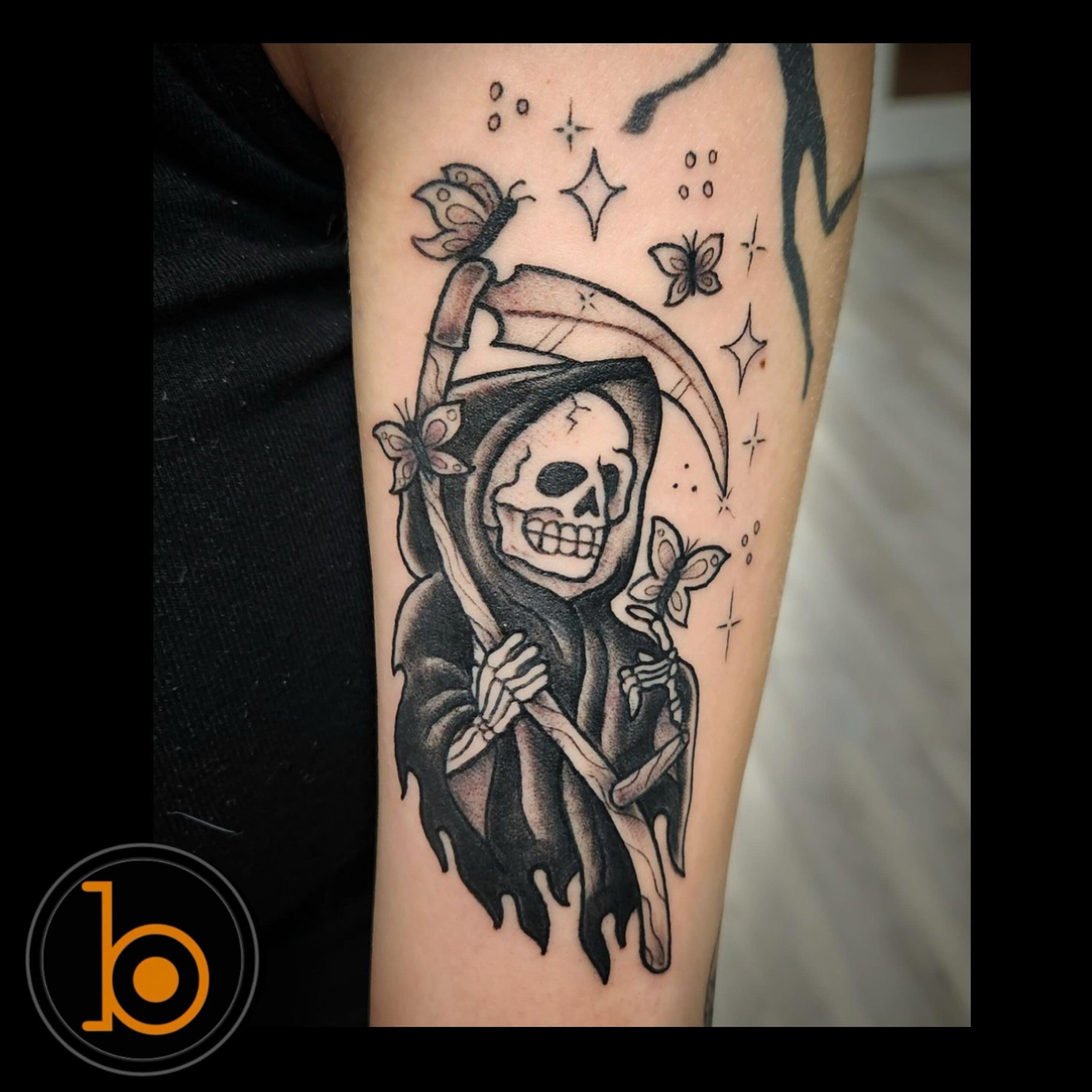 Do y&rsquo;all think the butterflies survived this encounter? Reaper by resident artist @steevdraws 💀🦋
➖➖➖➖➖➖➖➖➖➖➖➖➖➖➖➖➖
Blueprint Gallery
138 Russell St
 Hadley MA 01035
📱(413)-387-0221 
WALK-INS WELCOME 
🕸️ www.blueprintgallery.com 🕸️
⬇️⬇️⬇️⬇️
