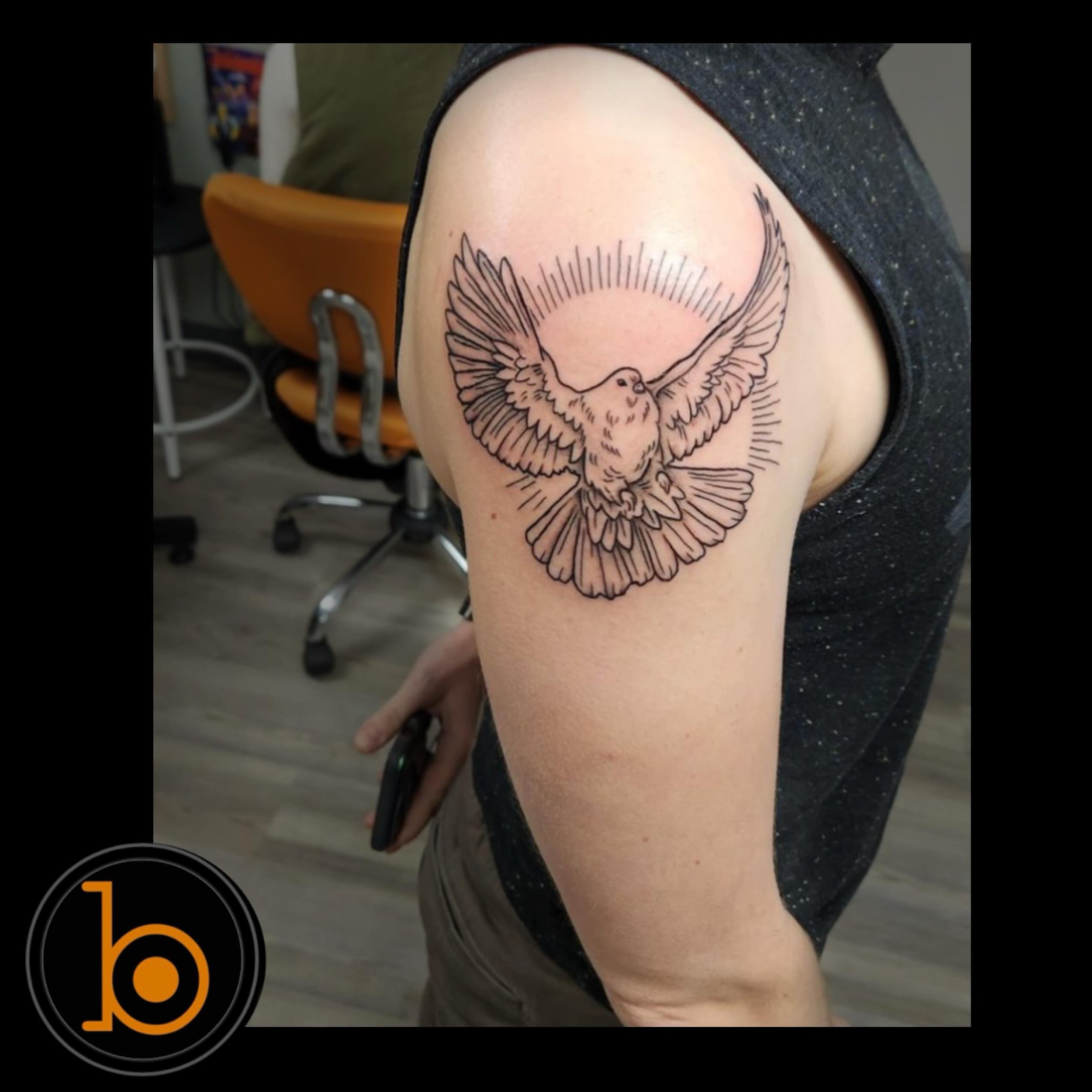 🎶I&rsquo;m like a biiiiird&hellip;.🎶 by resident artist @steevdraws 
➖➖➖➖➖➖➖➖➖➖➖➖➖➖➖➖➖
Blueprint Gallery
138 Russell St
 Hadley MA 01035
📱(413)-387-0221 
WALK-INS WELCOME 
🕸️ www.blueprintgallery.com 🕸️
⬇️⬇️⬇️⬇️⬇️⬇️⬇️⬇️⬇️⬇️⬇️⬇️⬇️
Made using mate