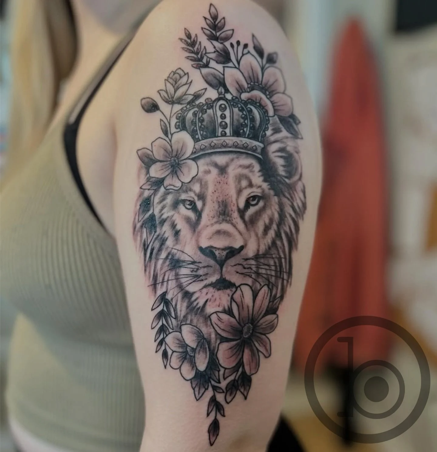 By resident artist @slotapop 
➖➖➖➖➖➖➖➖➖➖➖➖➖➖➖➖➖
Blueprint Gallery
138 Russell St
 Hadley MA 01035
📱(413)-387-0221 
WALK-INS WELCOME 
🕸️ www.blueprintgallery.com 🕸️
.
.
.
.
.
.
.
.
.
#tattoo#liontattoo#blackandgreytattoo#kingtattoo#tattooideas#west