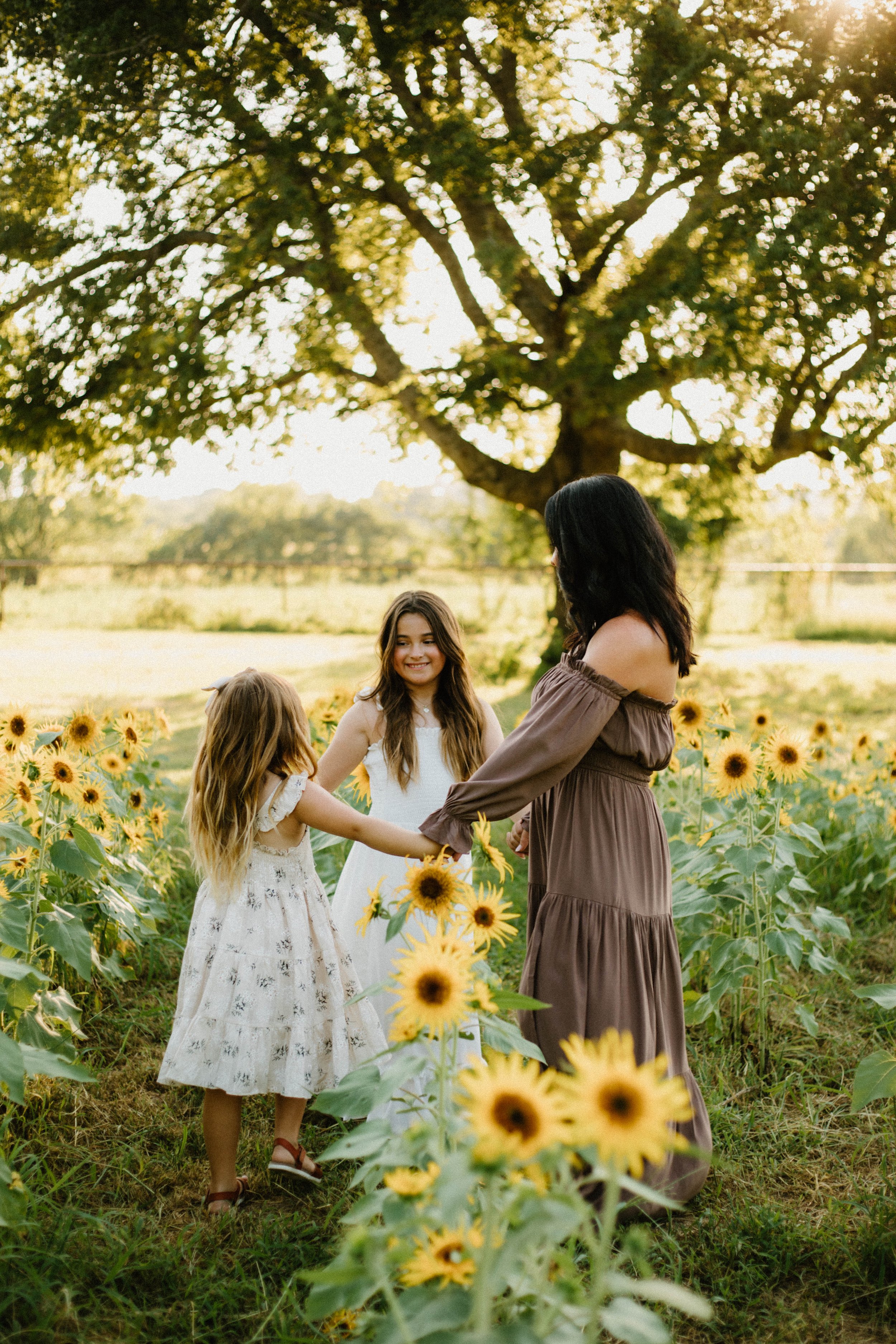 oklahoma-wildflower-field-mini-sessions-family.jpg