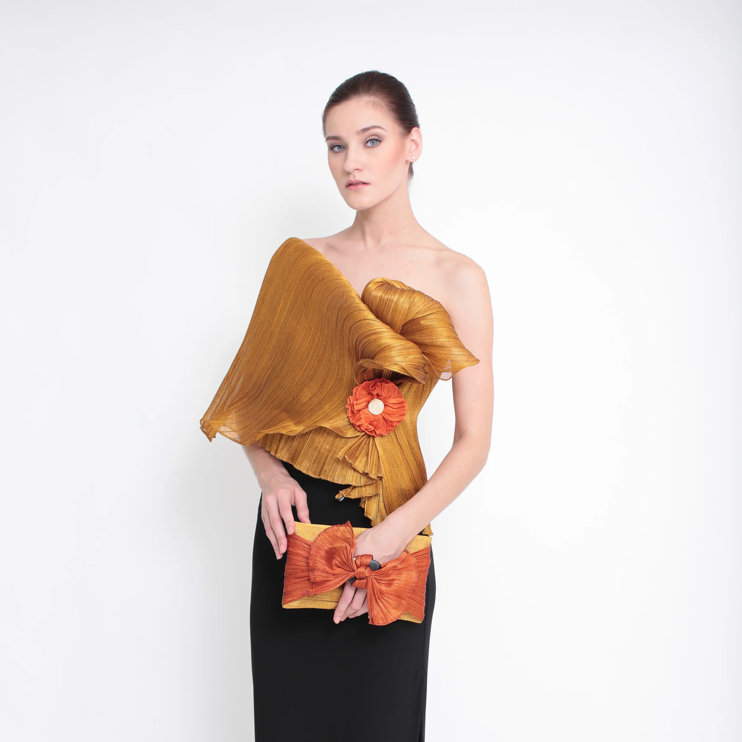 mira lukot-11.jpg