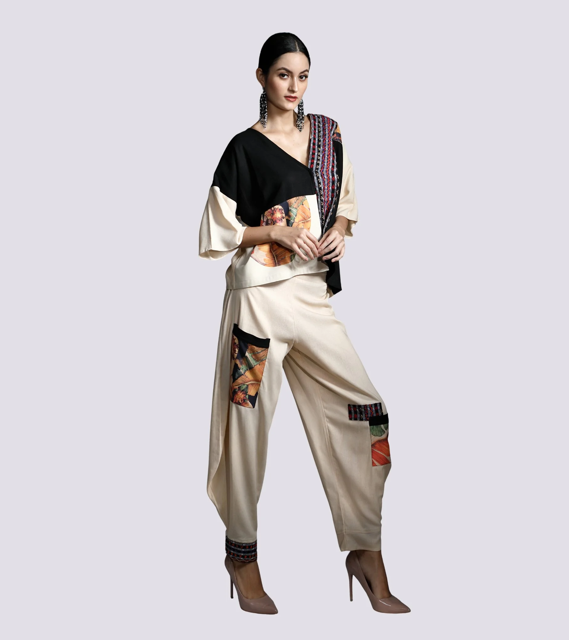 Joggers_DITTA-Painting_Mangyan-3.jpg