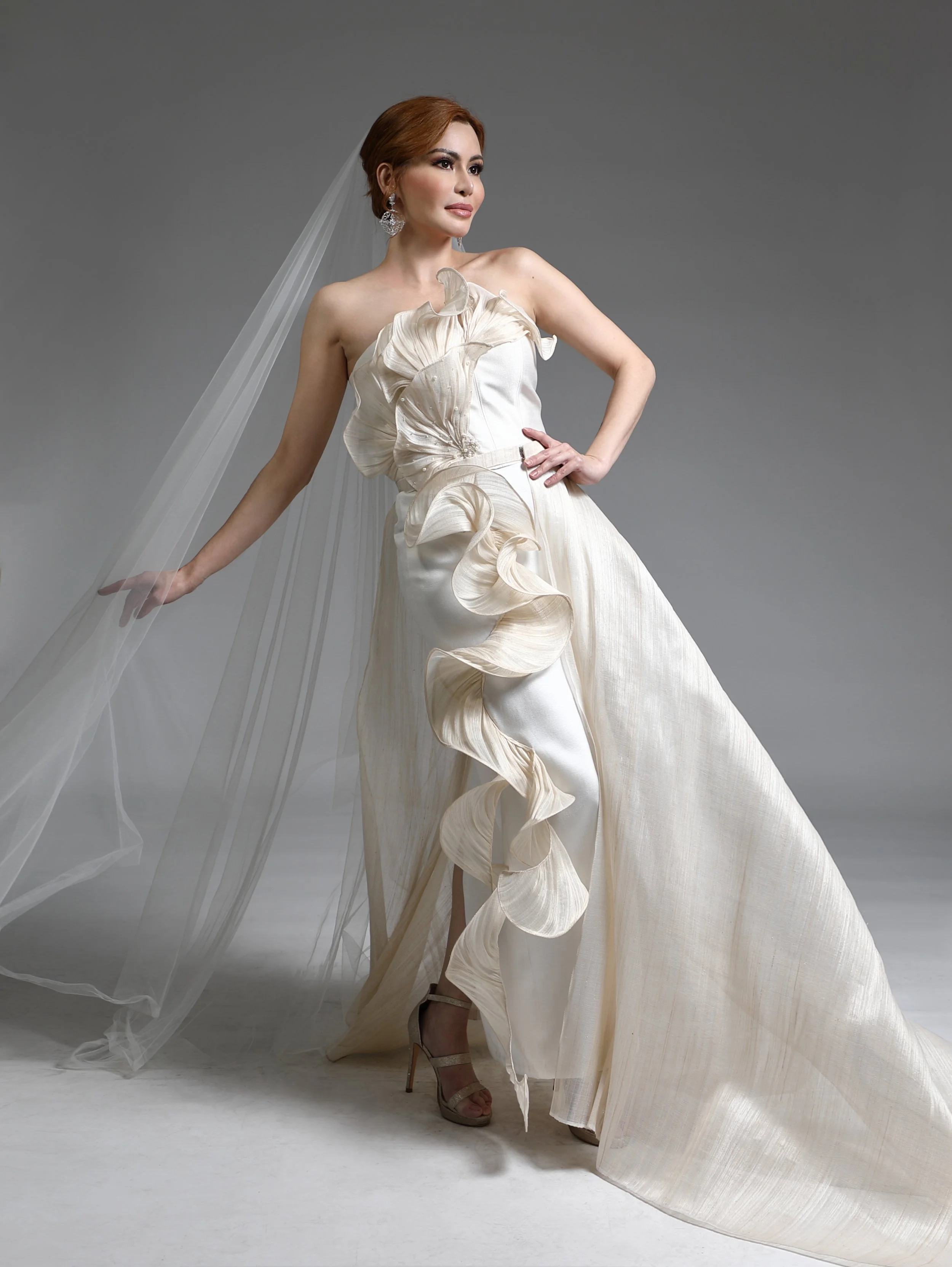 Ruffles Bridal Set with Pearls Embellishment