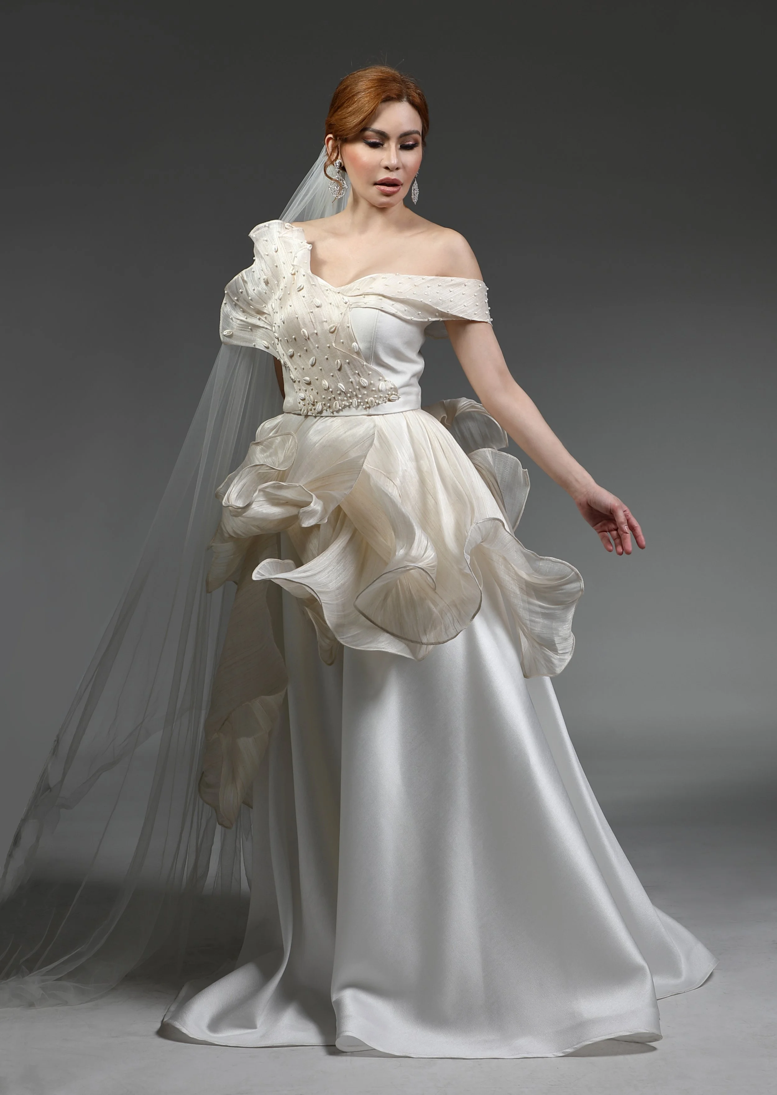 Sculptural Peplum Bridal Set with Shells Embellishment