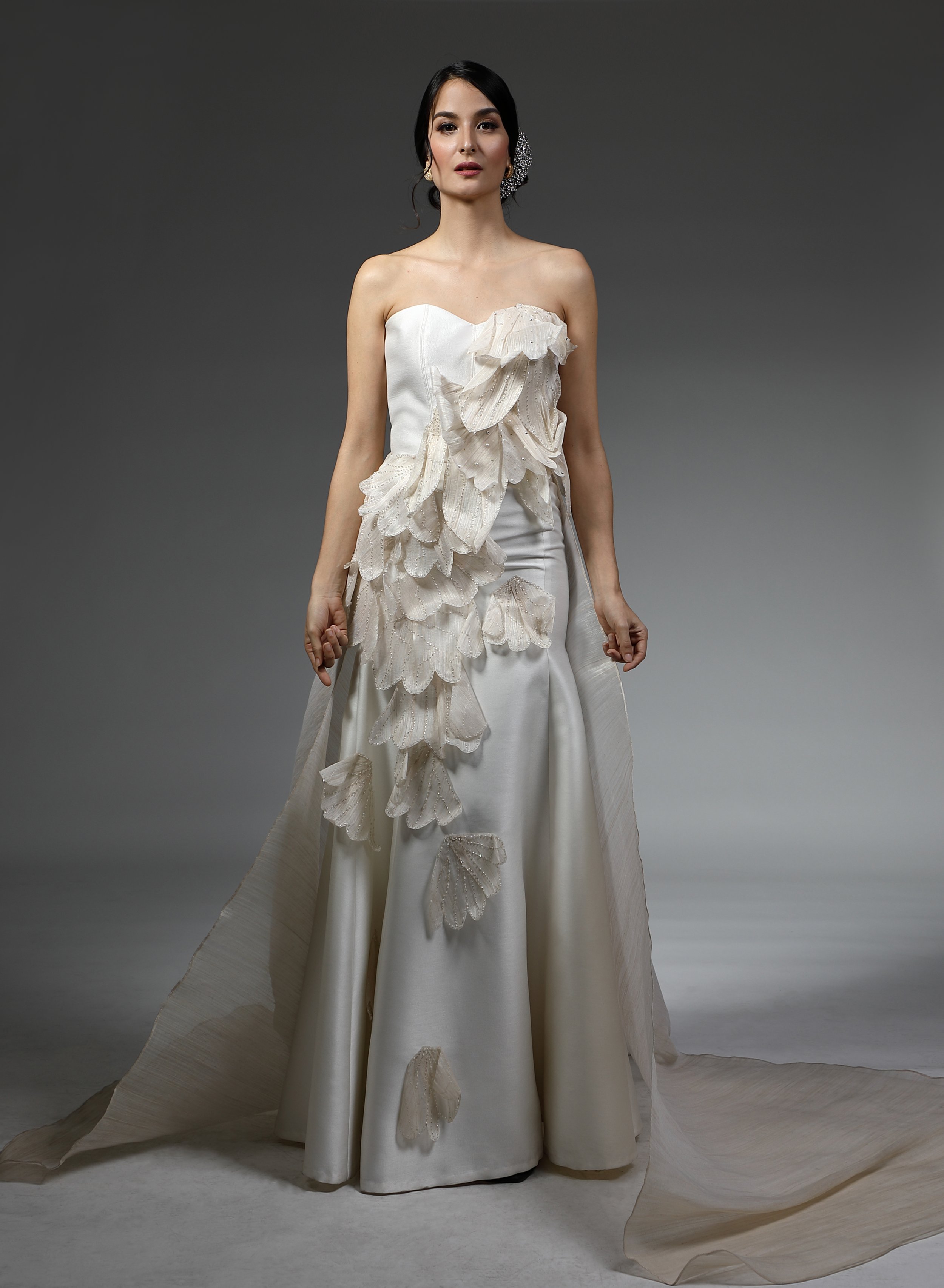 3D Floral Petals Bridal Set with Silver Embellishment