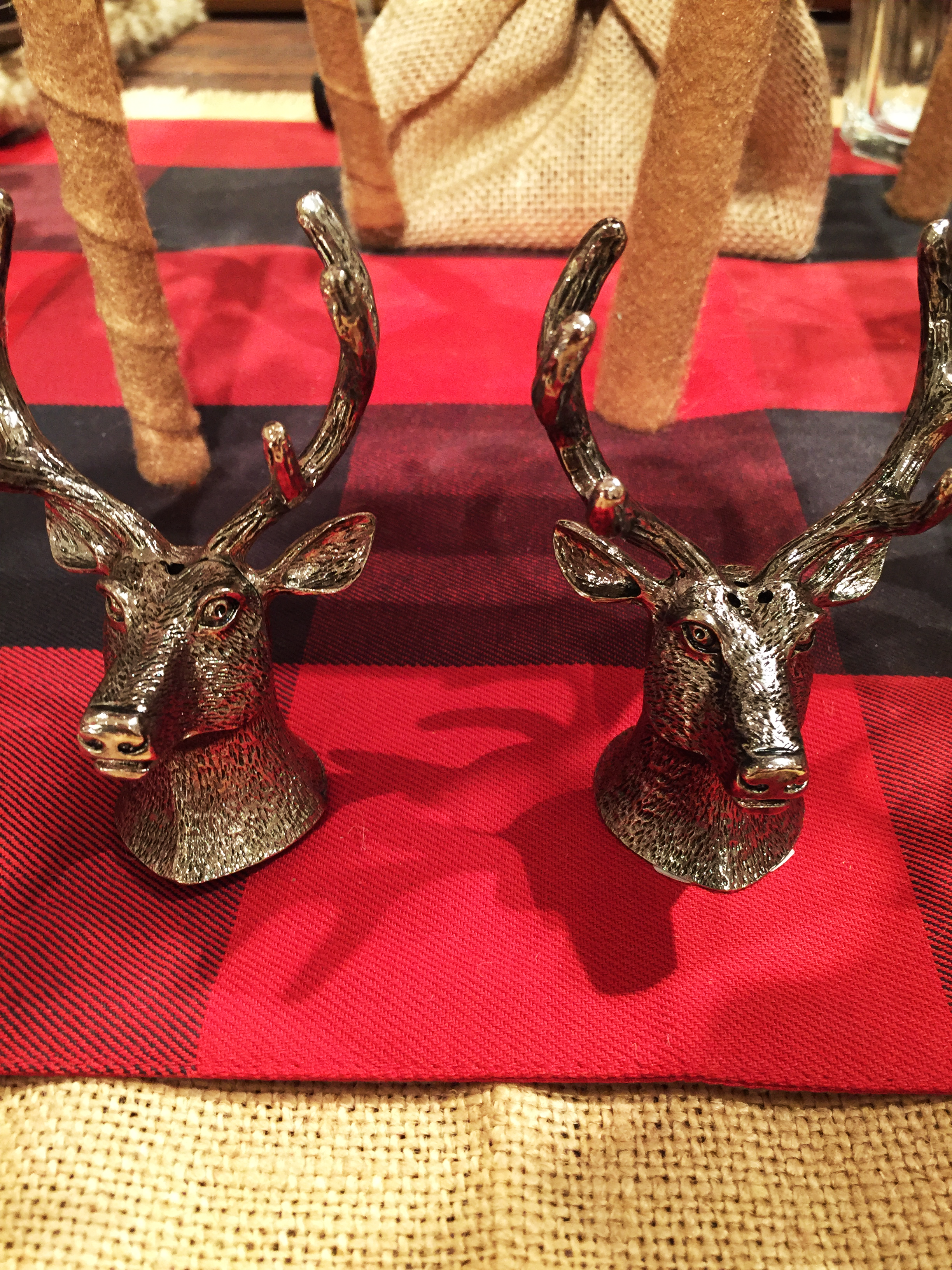 Reindeer_S+P_busts.png