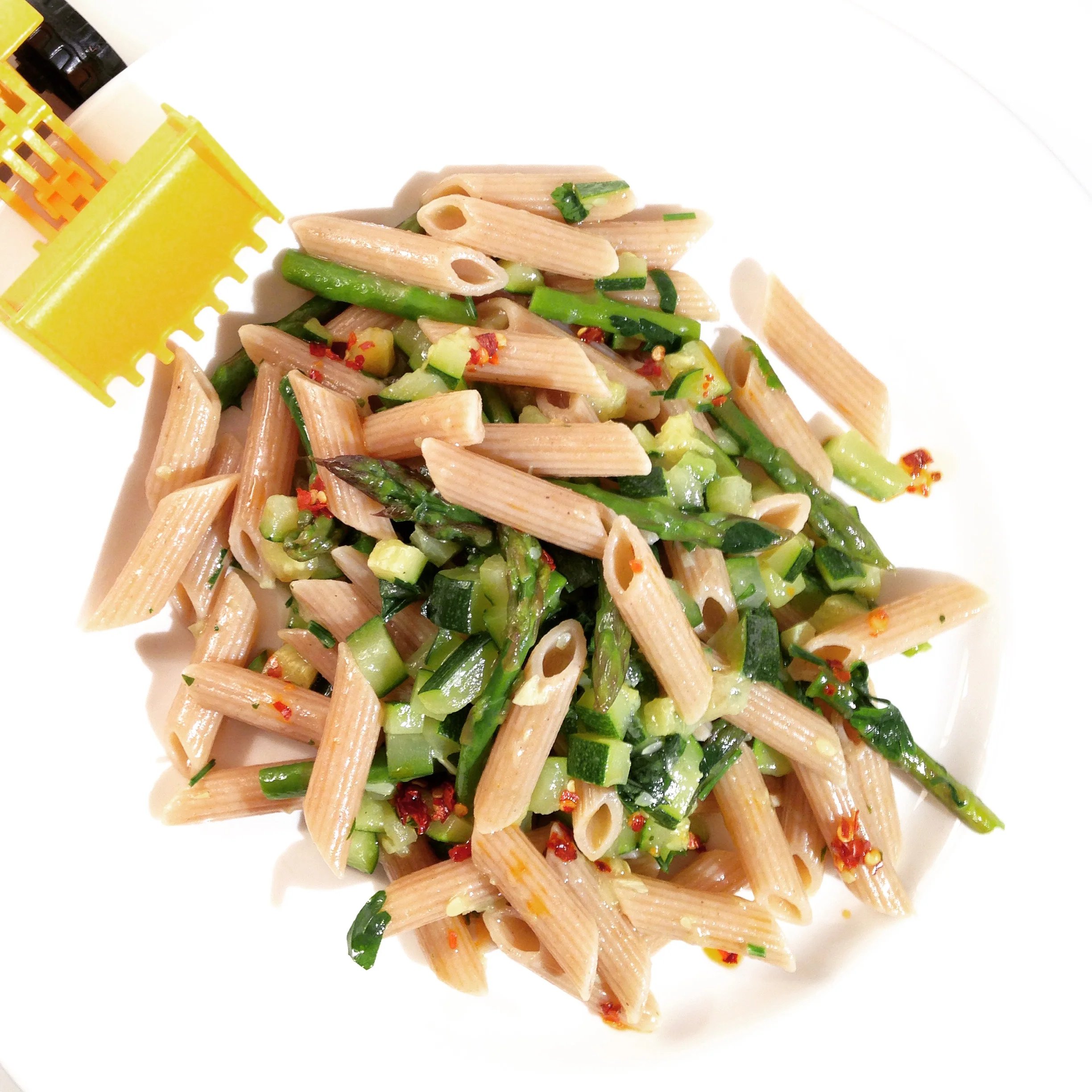 Courgette, Asparagus, and Parsley Pasta Sauce