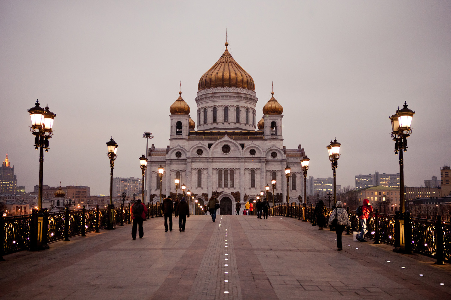 cathedral-of-christ-the-saviour-moscow_8224466015_o.jpg