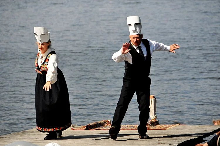 SPELET OM GARBORG OG BARAL (2011)