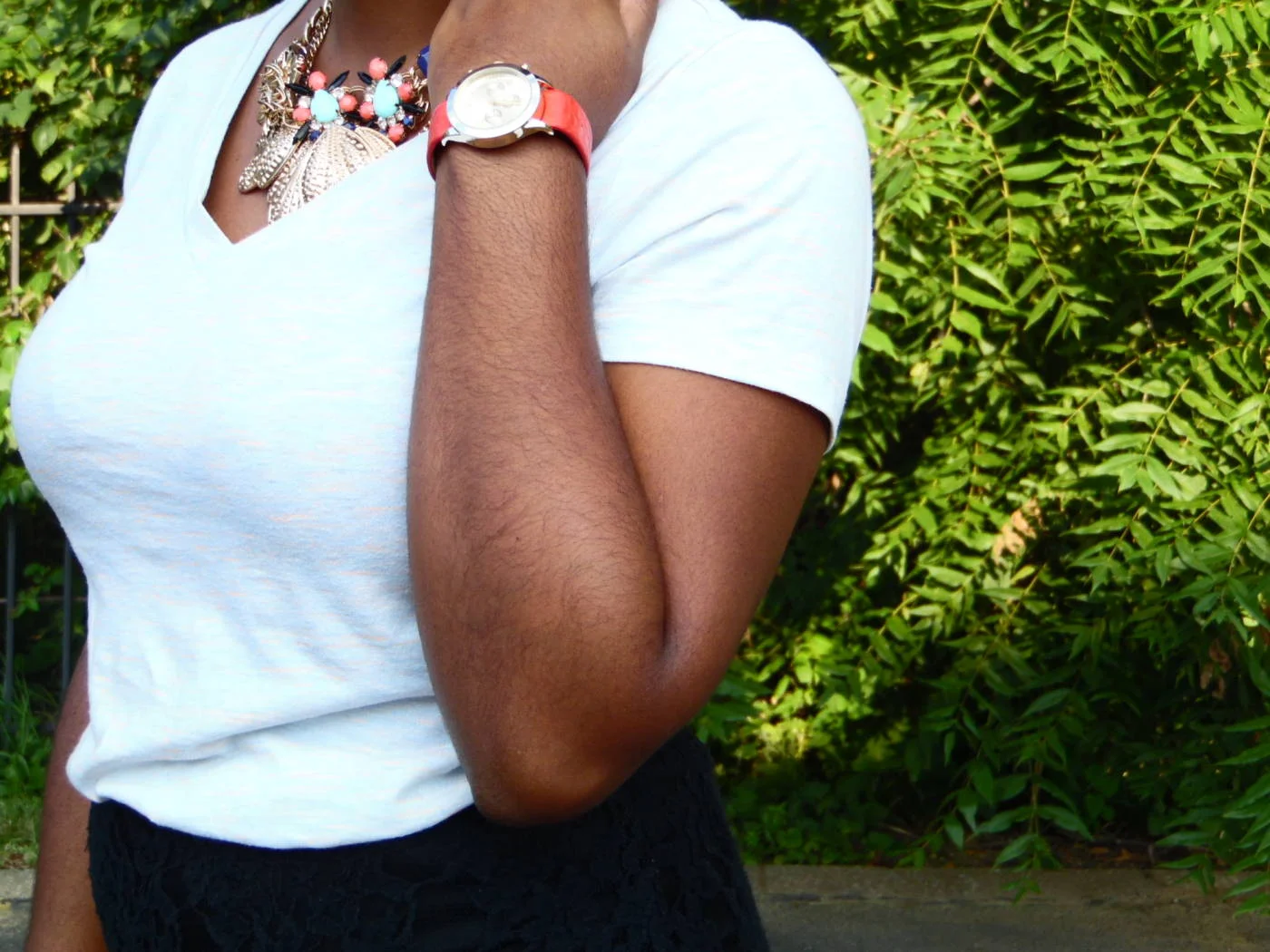 jasmine diane- T-shirt + Lace Pencil Skirt