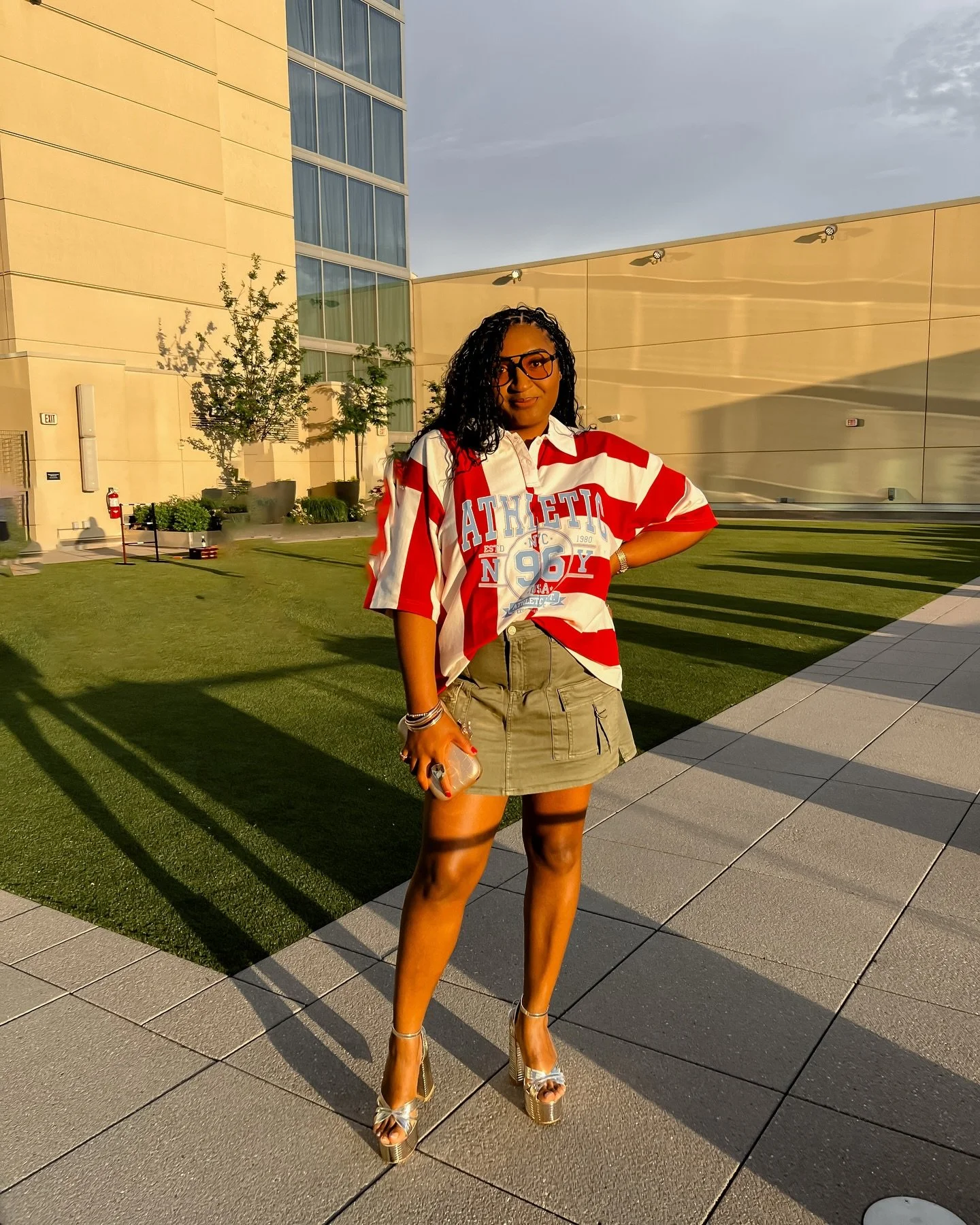 Sporty chic ✨ // Comment SHOP below to receive a 🔗

⬇ https://liketk.it/6eyCW

Hair: @braidsbyginasais_quoi 
Polo: Fashion Nova
Skirt: @citybluesclothing 
Shoes: ASOS
