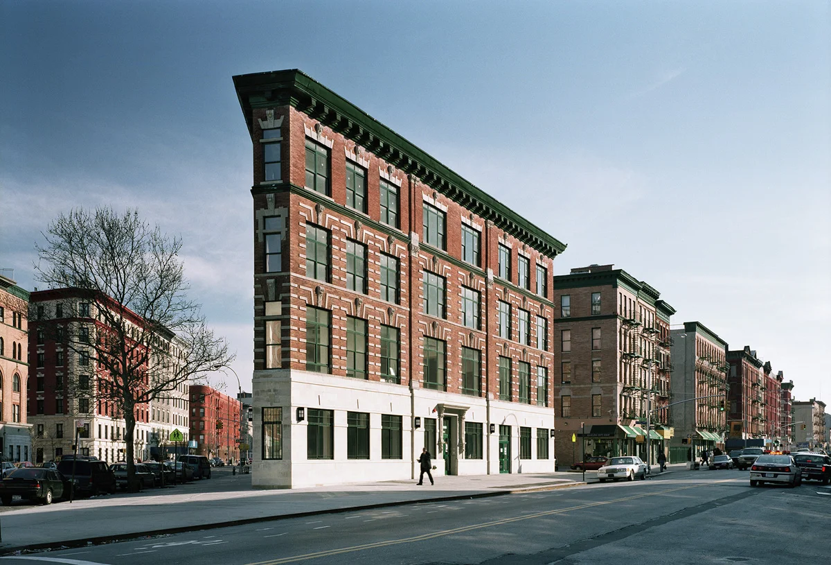 033_year2002.jpg