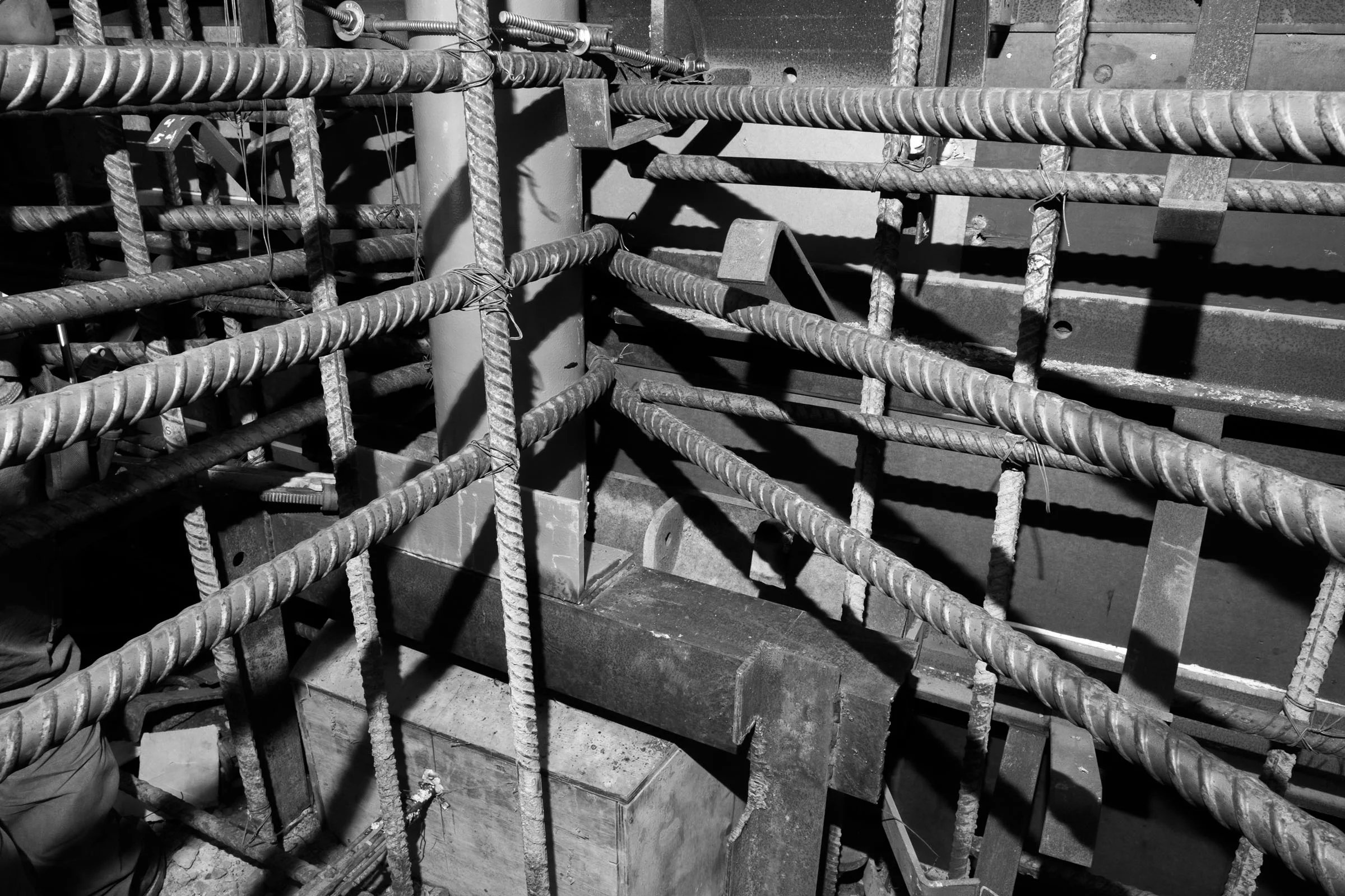 Rebar will reinforce the middle wall of a new lock chamber at the Charleroi Locks and Dam on the Monongahela River in Western Pennsylvania. This construction is part of the Lower Mon project which will ultimately make traffic on the river much more efficient.
Credit: Jonno Rattman for the Wall Street Journal
Slug: PAWATERWAYS