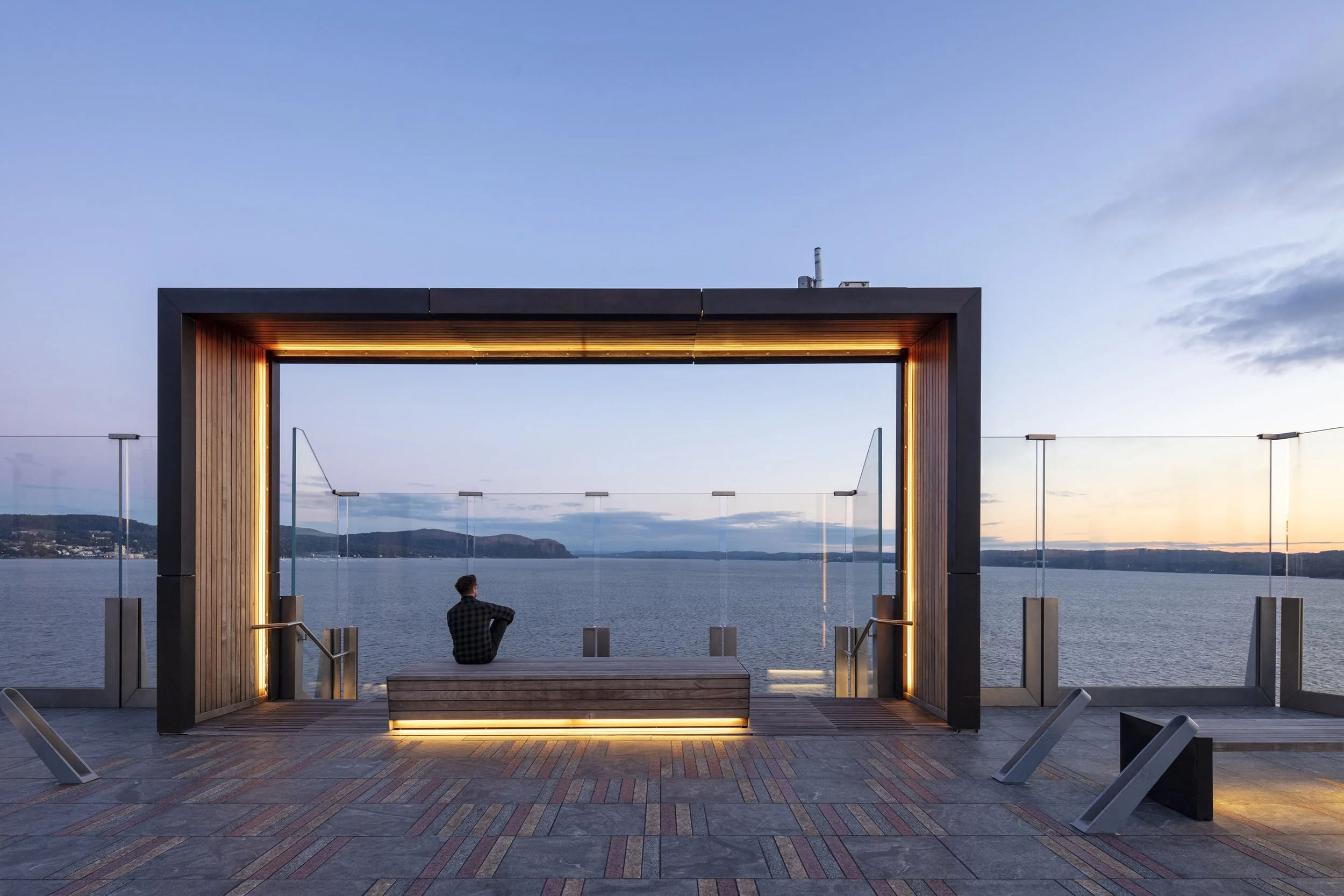  Mario Cuomo Bridge, Location: Tarrytown NY, Landscape Architect: Trowbridge Wolf Michaels, A Fisher Associates Landscape Architecture Studio 