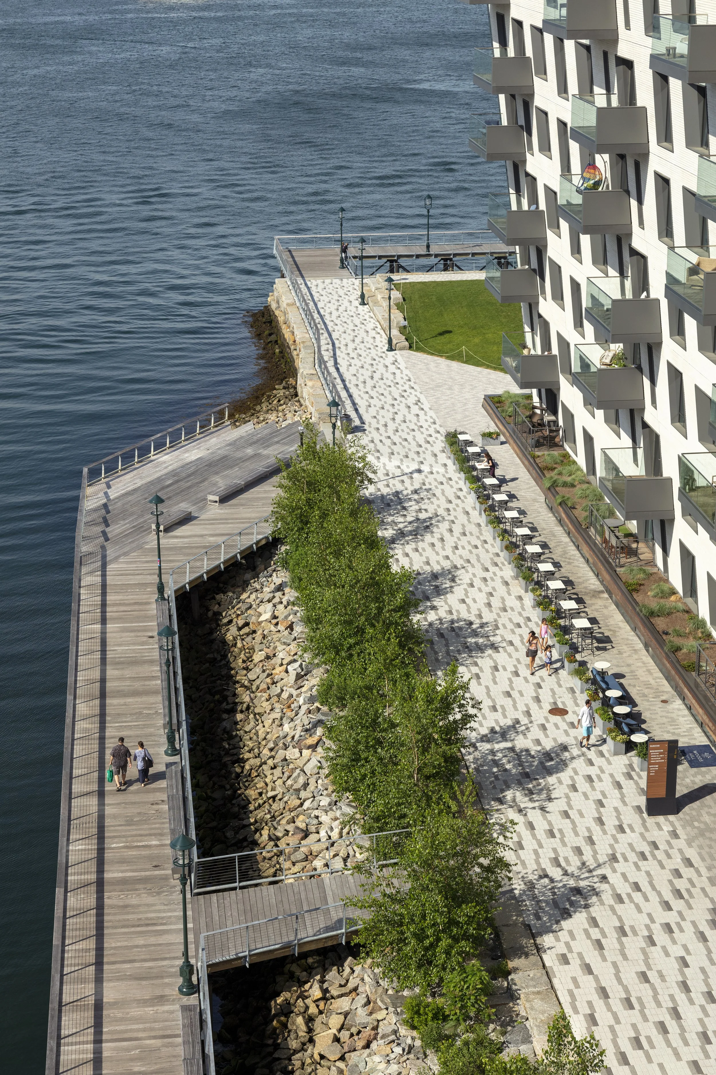  Pier 4, Location: Boston MA, Landscape Architect: Reed Hilderbrand 