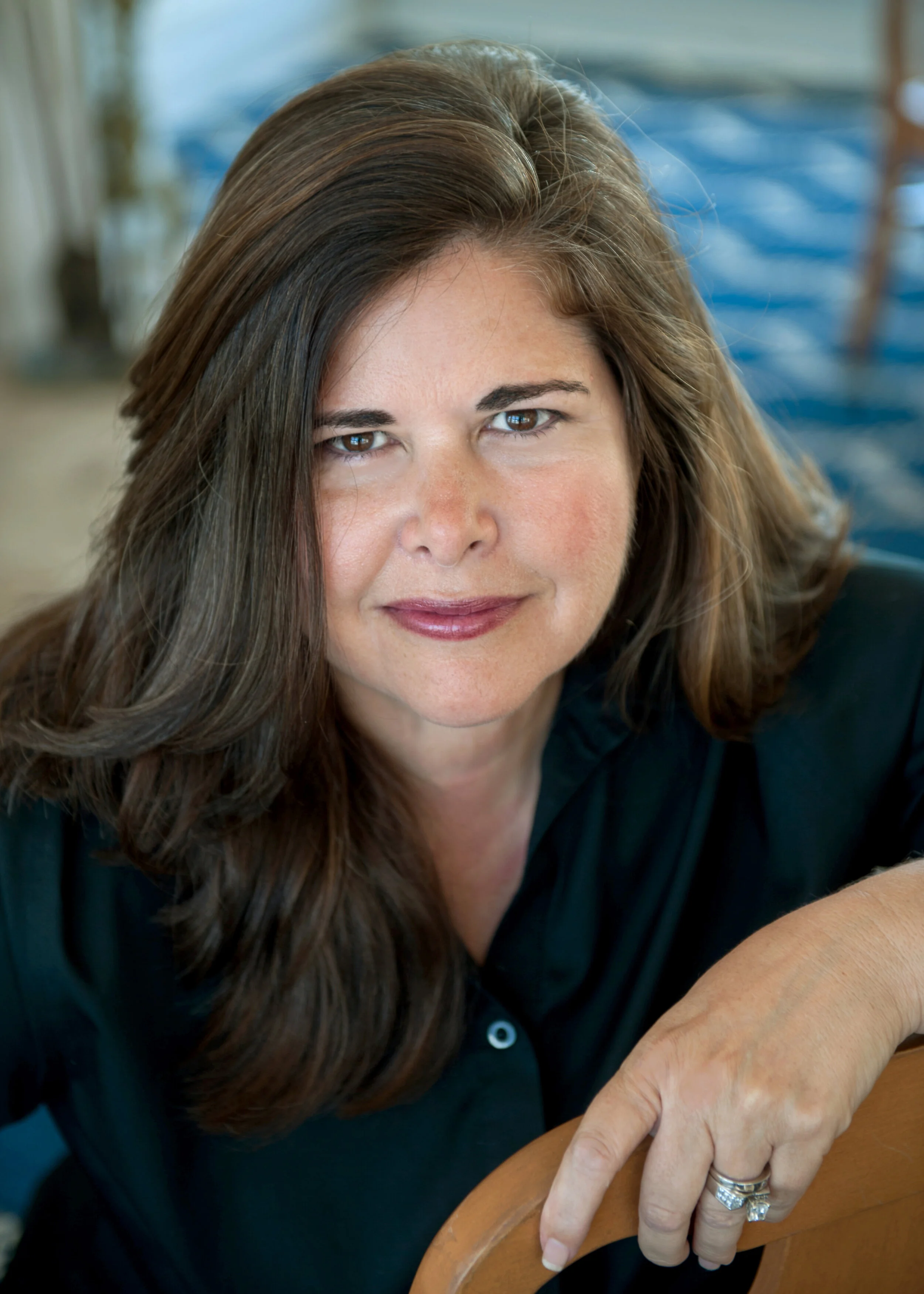 Lisa Unger.jpg