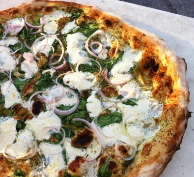 Pesto, basil & red onion