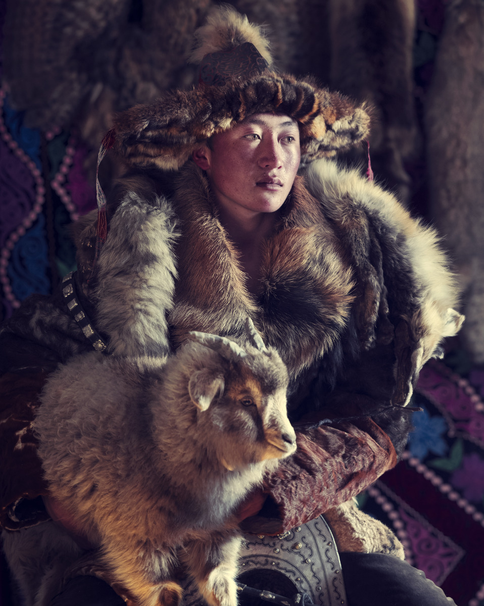 Jimmy Nelson - XXX 15 Esker Eagle hunter Sagsai, Bayan Ulgii Province,  Mongolia 2017 
