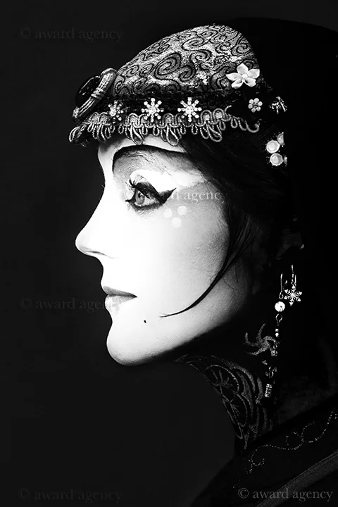 4H7A6370-edit-bw-aa.jpg