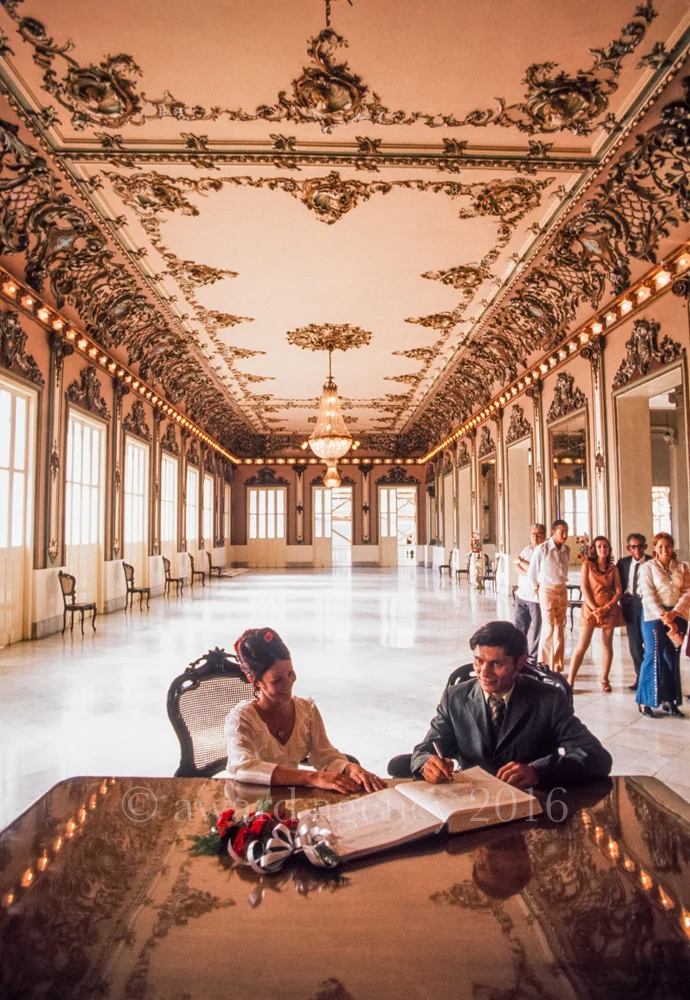 Cuba-various-from-sleeves-b2-327-corbis.jpg