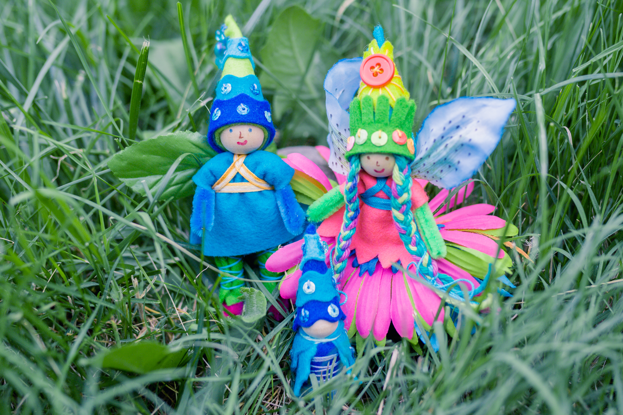 Magical Forest Fairy Crafts through the Seasons by Lenka Vodicka-Paredes and Asia Currie